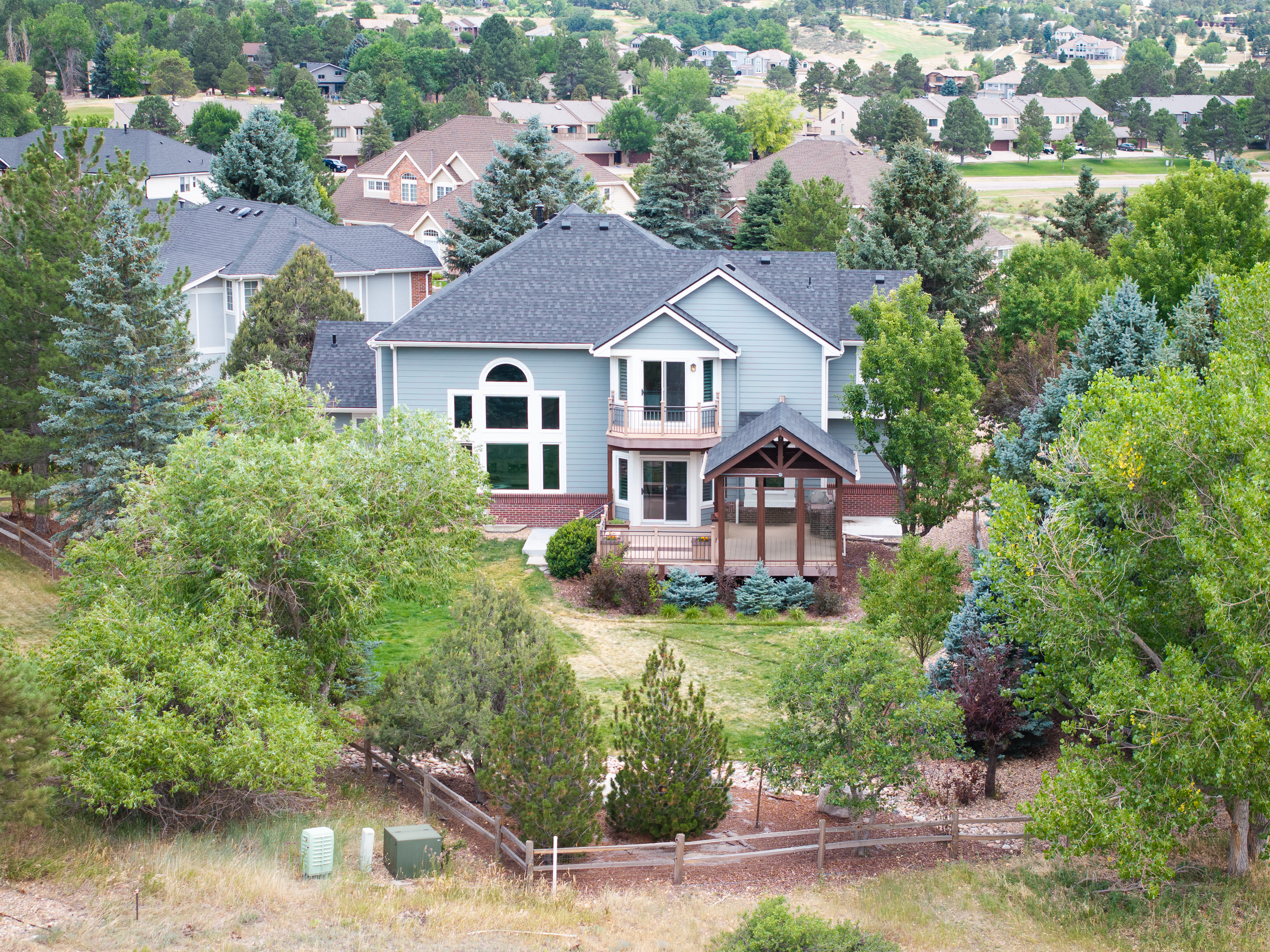  Stunning 5 bed, 5 bath home loaded with upgrades and improvements - 物件實景