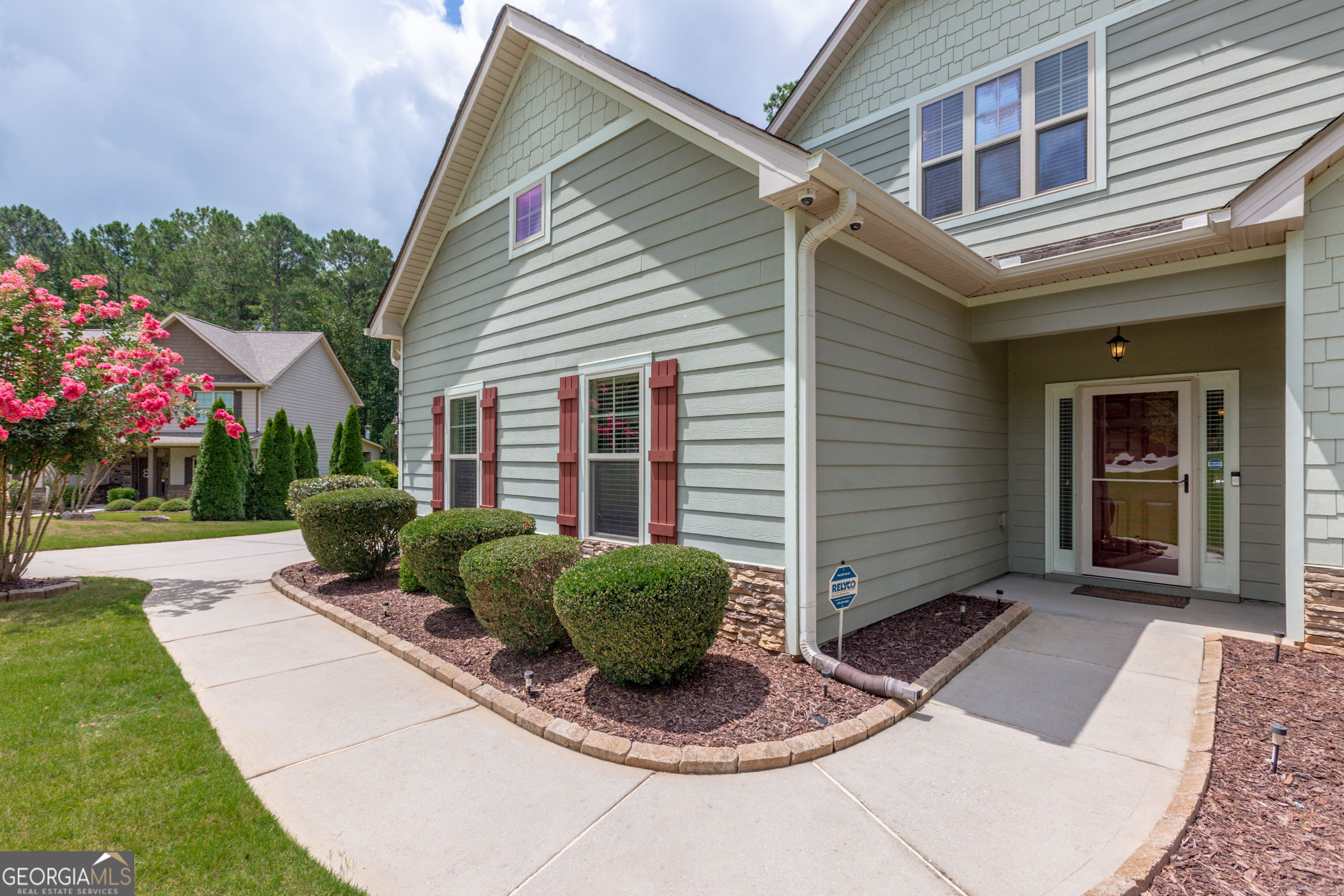 Senoia, Georgia, 30276, United States, 4 Bedrooms Bedrooms, ,3 BathroomsBathrooms,Residential,For Sale,1970203