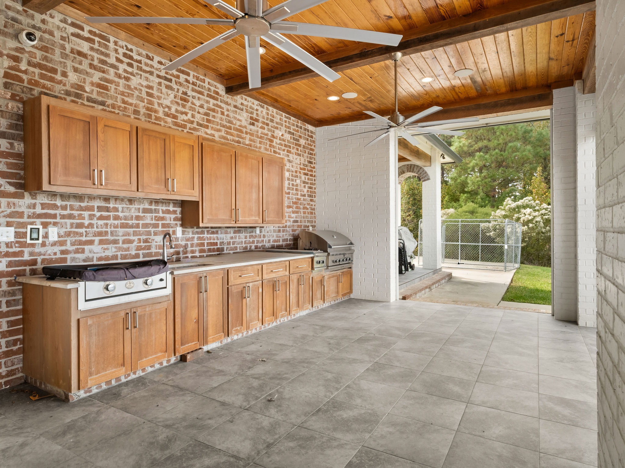 Many, Louisiana, 71449, United States, 3 Bedrooms Bedrooms, ,4 BathroomsBathrooms,Residential,For Sale,1998076