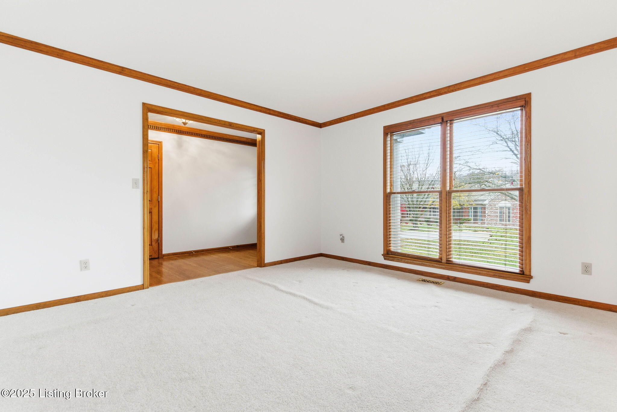 Prospect, Kentucky, 40059, United States, 3 Bedrooms Bedrooms, ,3 BathroomsBathrooms,Residential,For Sale,1996132