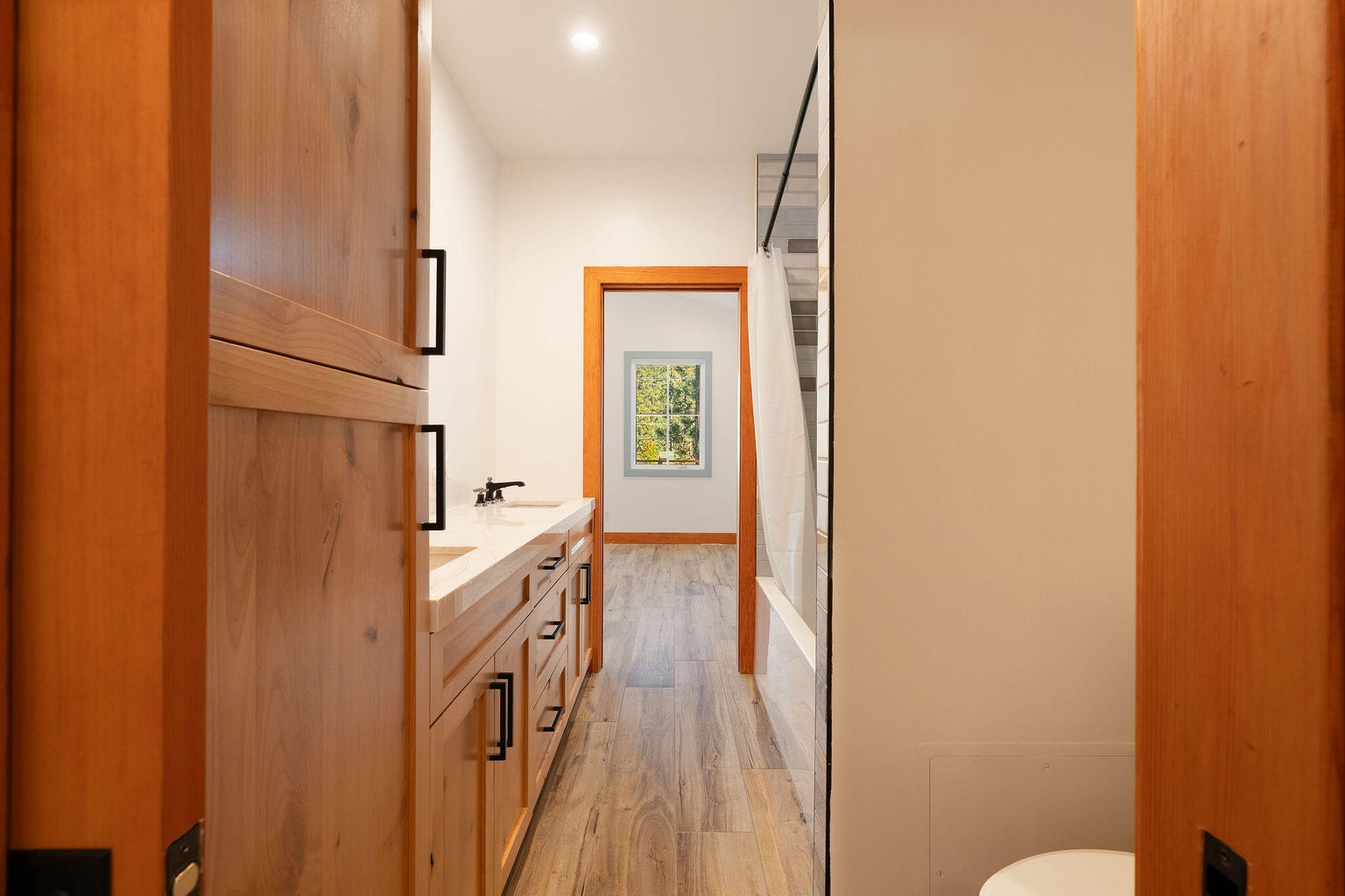 Idyllwild, California, 92549, United States, 3 Bedrooms Bedrooms, ,2 BathroomsBathrooms,Residential,For Sale,1974453