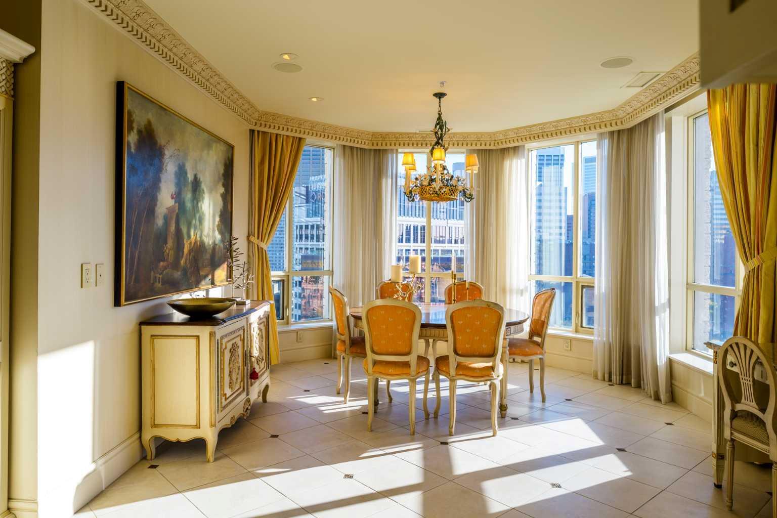 CALGARY, Alberta, T2P 5J9, CA, 2 Bedrooms Bedrooms, ,6 BathroomsBathrooms,Residential,For Sale,1987671