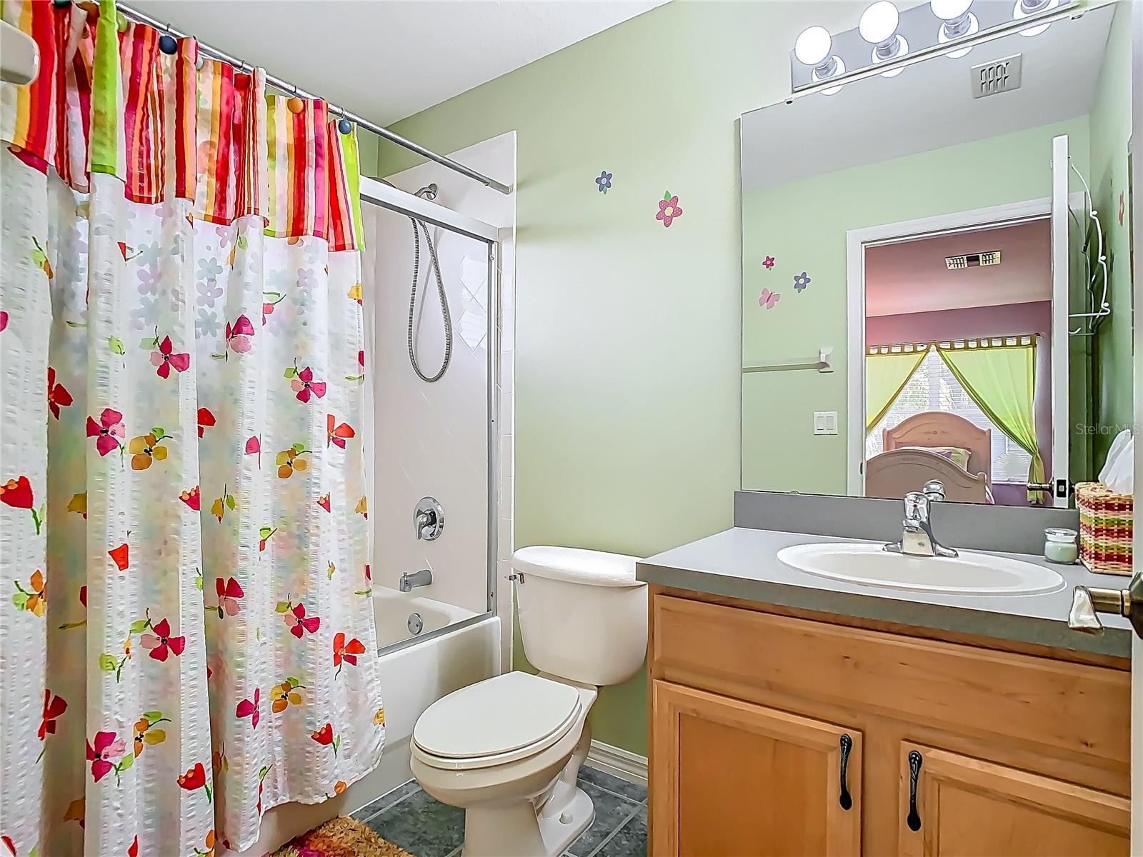 ORLANDO, Florida, 32828, United States, 5 Bedrooms Bedrooms, ,3 BathroomsBathrooms,Residential,For Sale,1923242
