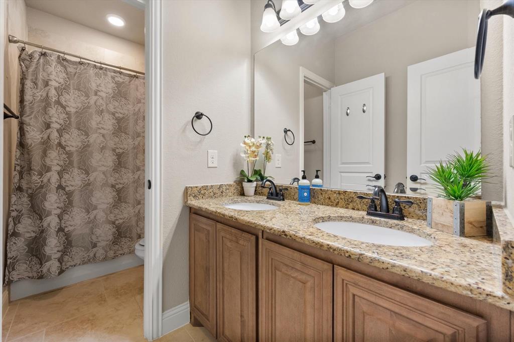 Grand Prairie, Texas, 75054, United States, 4 Bedrooms Bedrooms, ,3 BathroomsBathrooms,Residential,For Sale,1992930