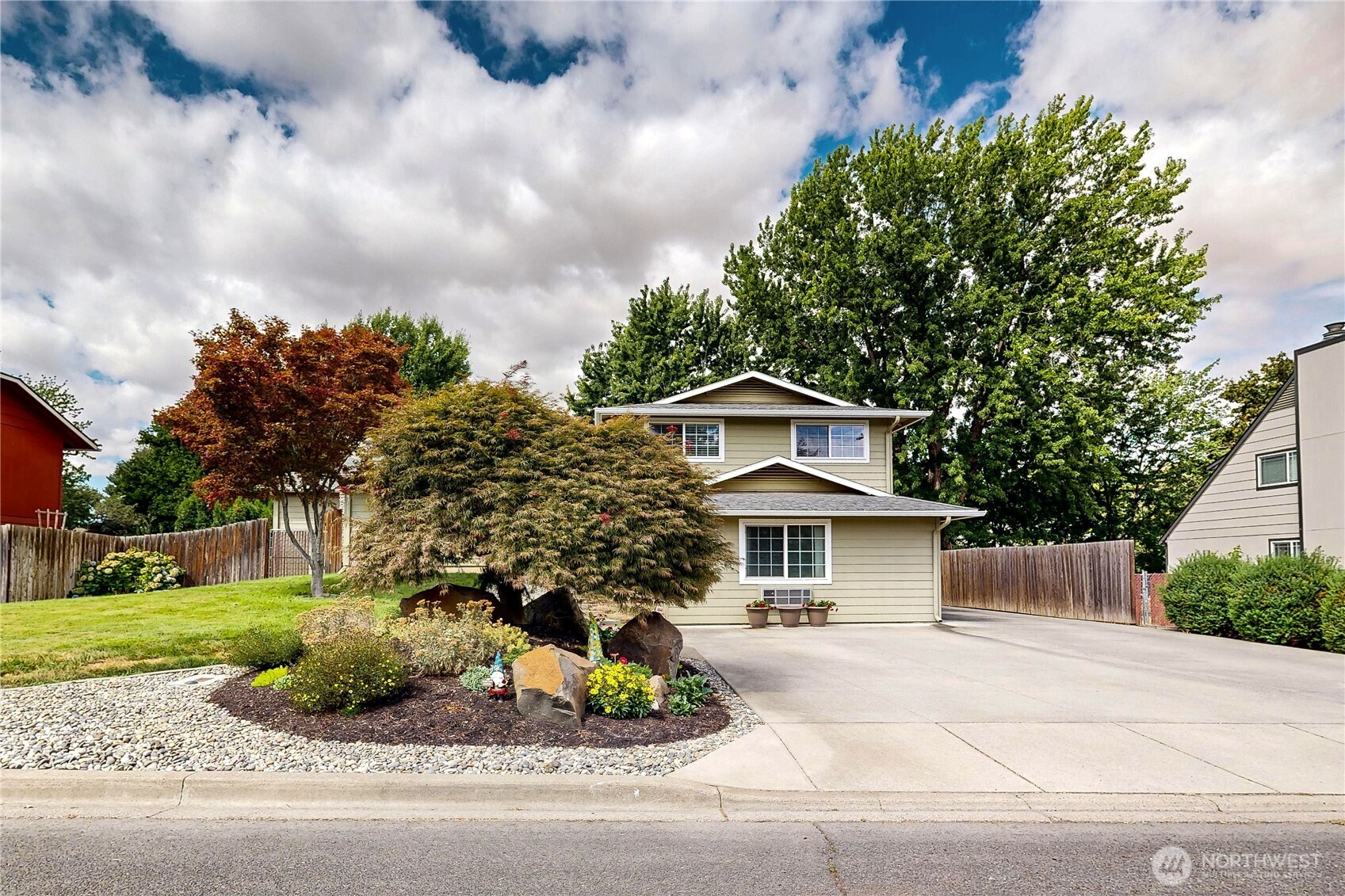 Walla Walla, Washington, 99362, United States, 4 Bedrooms Bedrooms, ,3 BathroomsBathrooms,Residential,For Sale,1918786