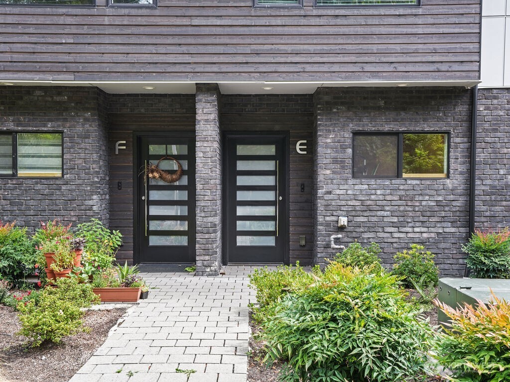 Bothell, Washington, 98011, United States, 4 Bedrooms Bedrooms, ,1 BathroomBathrooms,Residential,For Sale,1977689