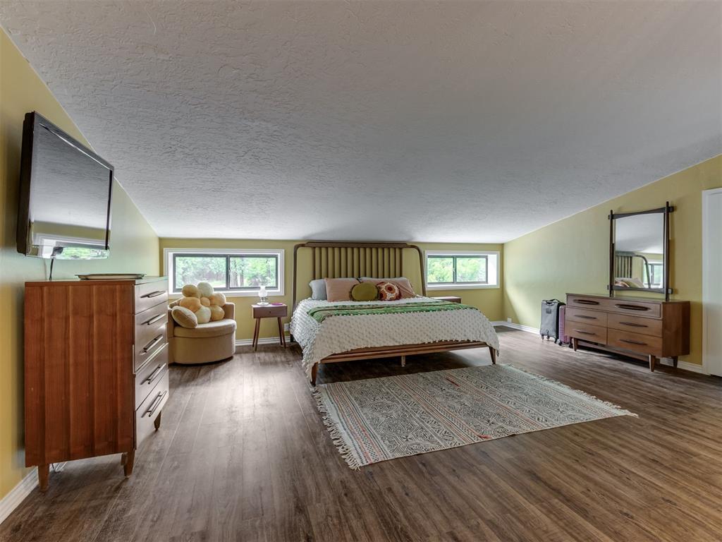 Oklahoma City, Oklahoma, 73131, United States, 4 Bedrooms Bedrooms, ,5 BathroomsBathrooms,Residential,For Sale,1919508