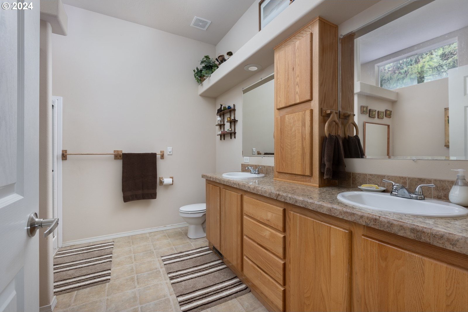 743 N SUNDOWN DR, Otis, Oregon, 97368, United States, 3 Bedrooms Bedrooms, ,2 BathroomsBathrooms,Residential,For Sale,743 N SUNDOWN DR,1656595
