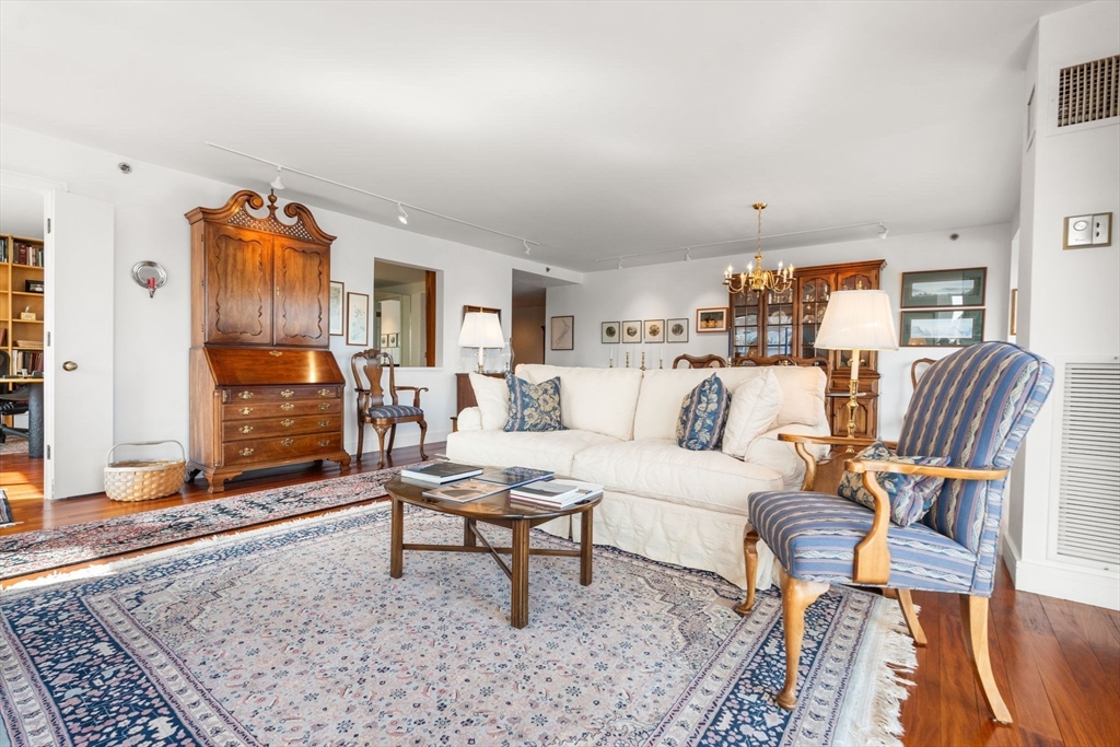 Cambridge, Massachusetts, 02142, United States, 2 Bedrooms Bedrooms, ,3 BathroomsBathrooms,Residential,For Sale,1784887