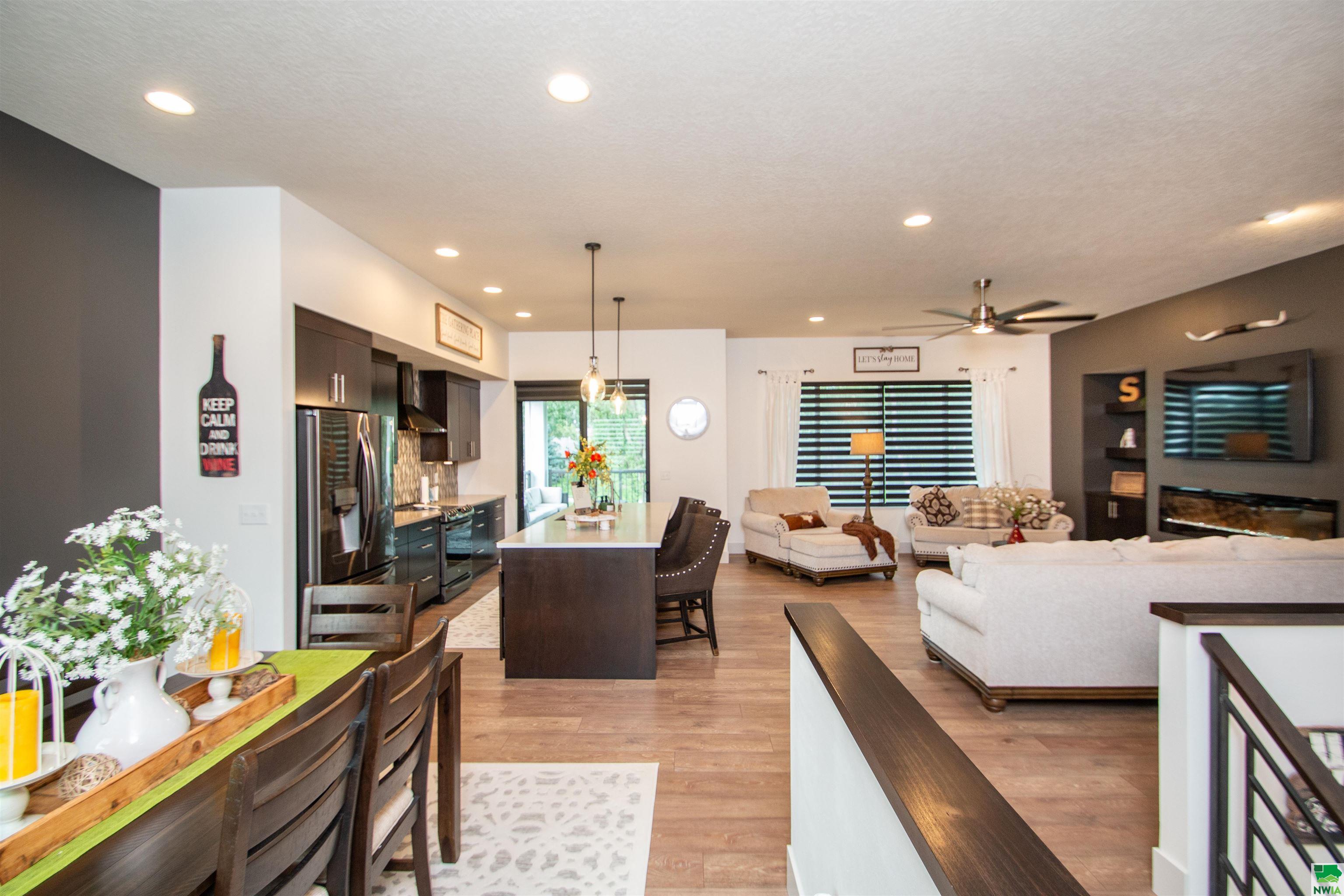 Dakota Dunes, South Dakota, 57049, United States, 3 Bedrooms Bedrooms, ,3 BathroomsBathrooms,Residential,For Sale,1984312