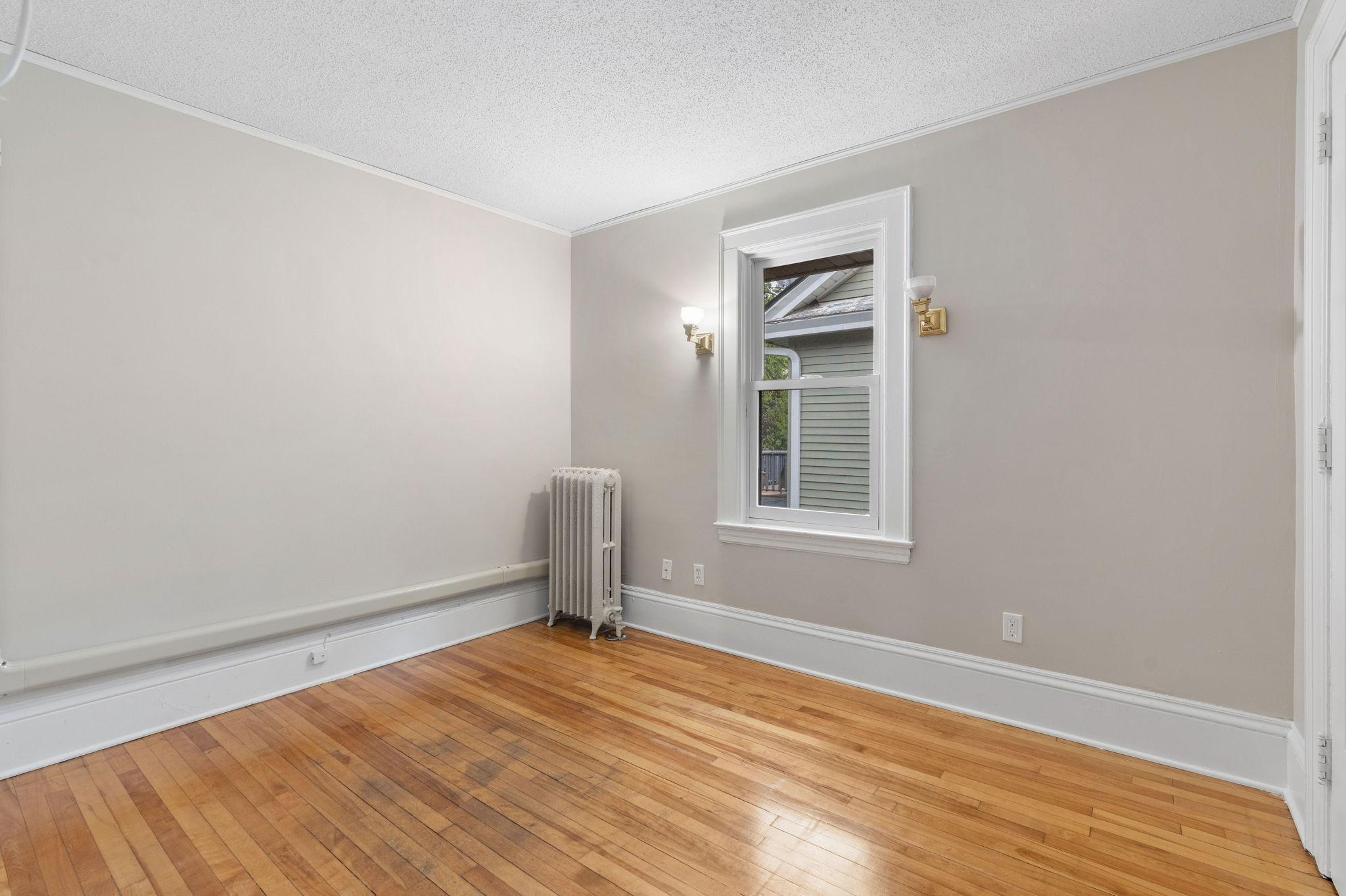 Minneapolis, Minnesota, 55404, United States, 6 Bedrooms Bedrooms, ,1 BathroomBathrooms,Residential,For Sale,1964958