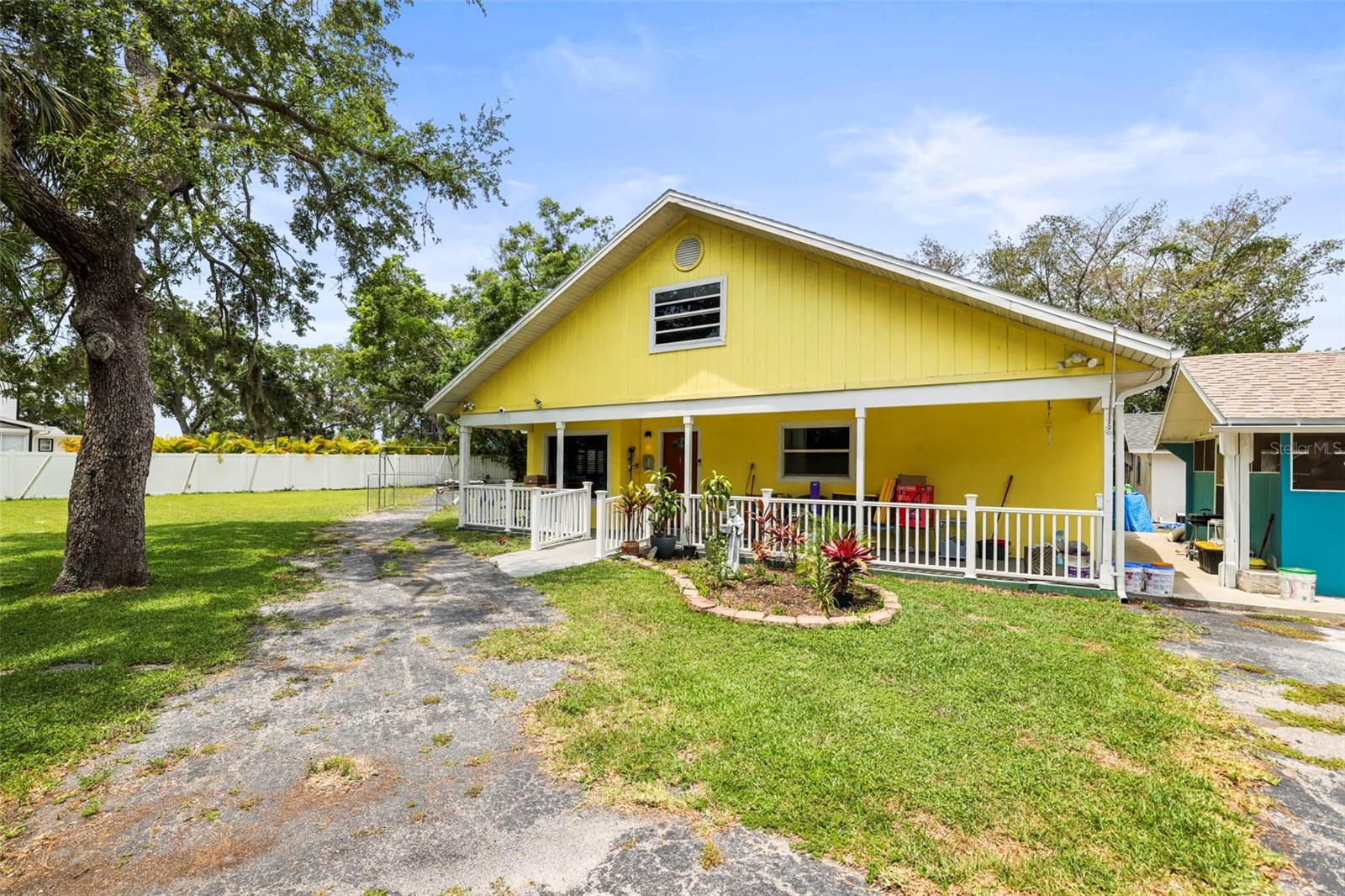 Clearwater, Florida, 33760, United States, 3 Bedrooms Bedrooms, ,2 BathroomsBathrooms,Residential,For Sale,1826177