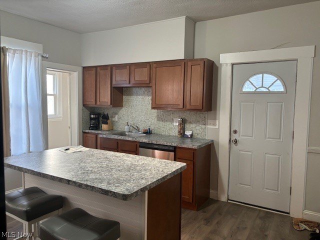 Cleveland, Ohio, 44106, United States, 7 Bedrooms Bedrooms, ,3 BathroomsBathrooms,Residential,For Sale,1889727