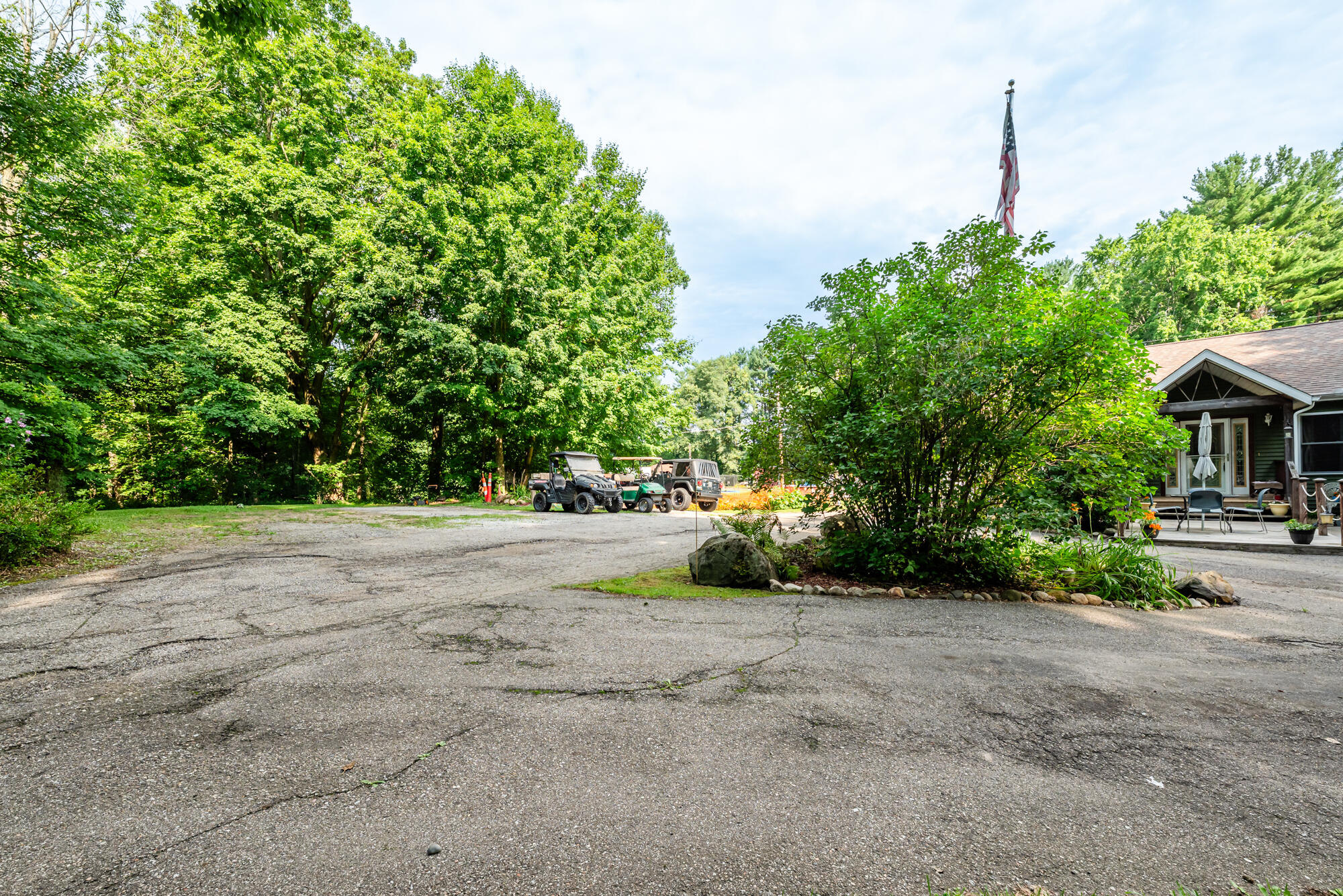 Buchanan, Michigan, 49107, United States, 5 Bedrooms Bedrooms, ,3 BathroomsBathrooms,Residential,For Sale,1974856