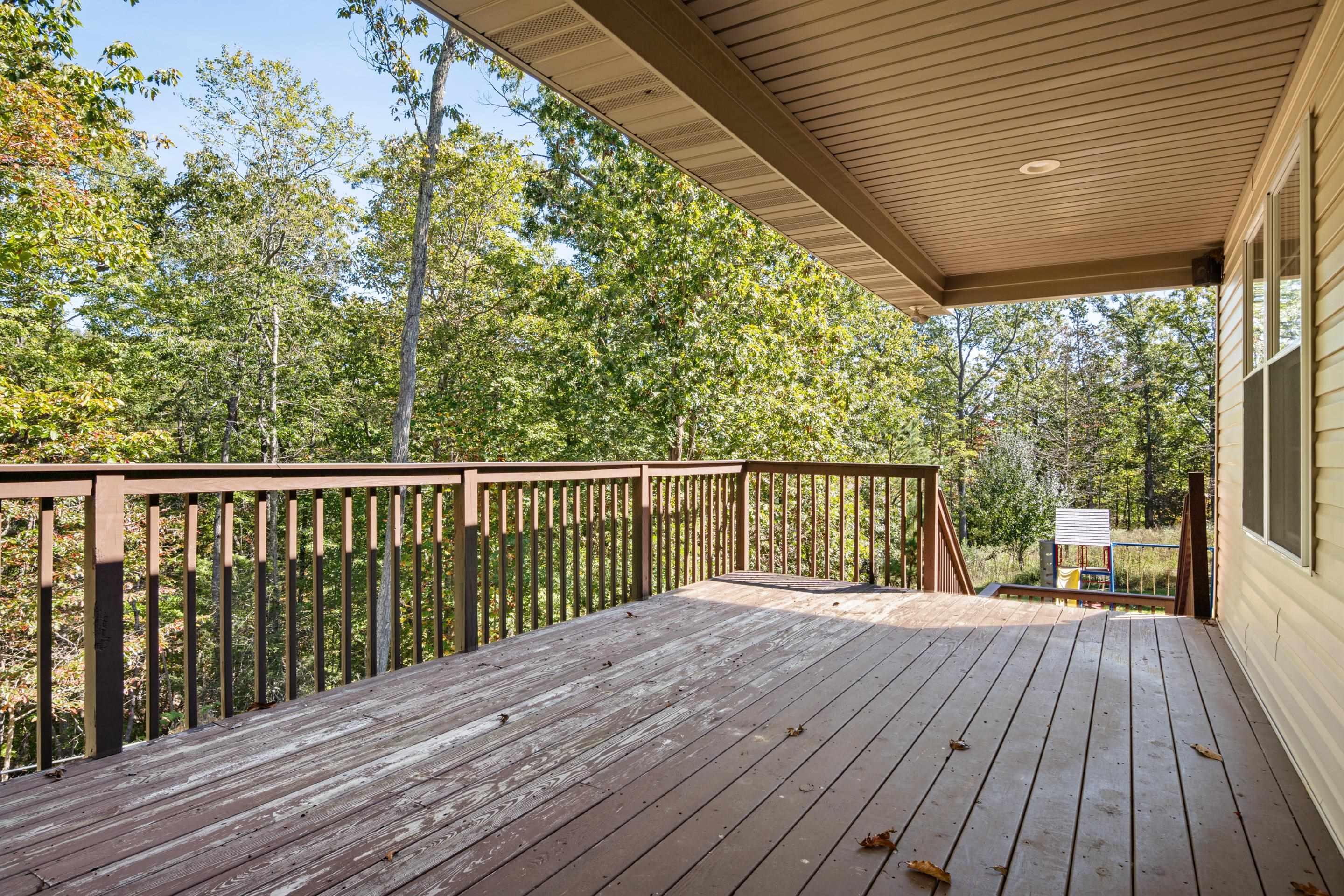 Blacksburg, Virginia, 24060, United States, 3 Bedrooms Bedrooms, ,4 BathroomsBathrooms,Residential,For Sale,1961376