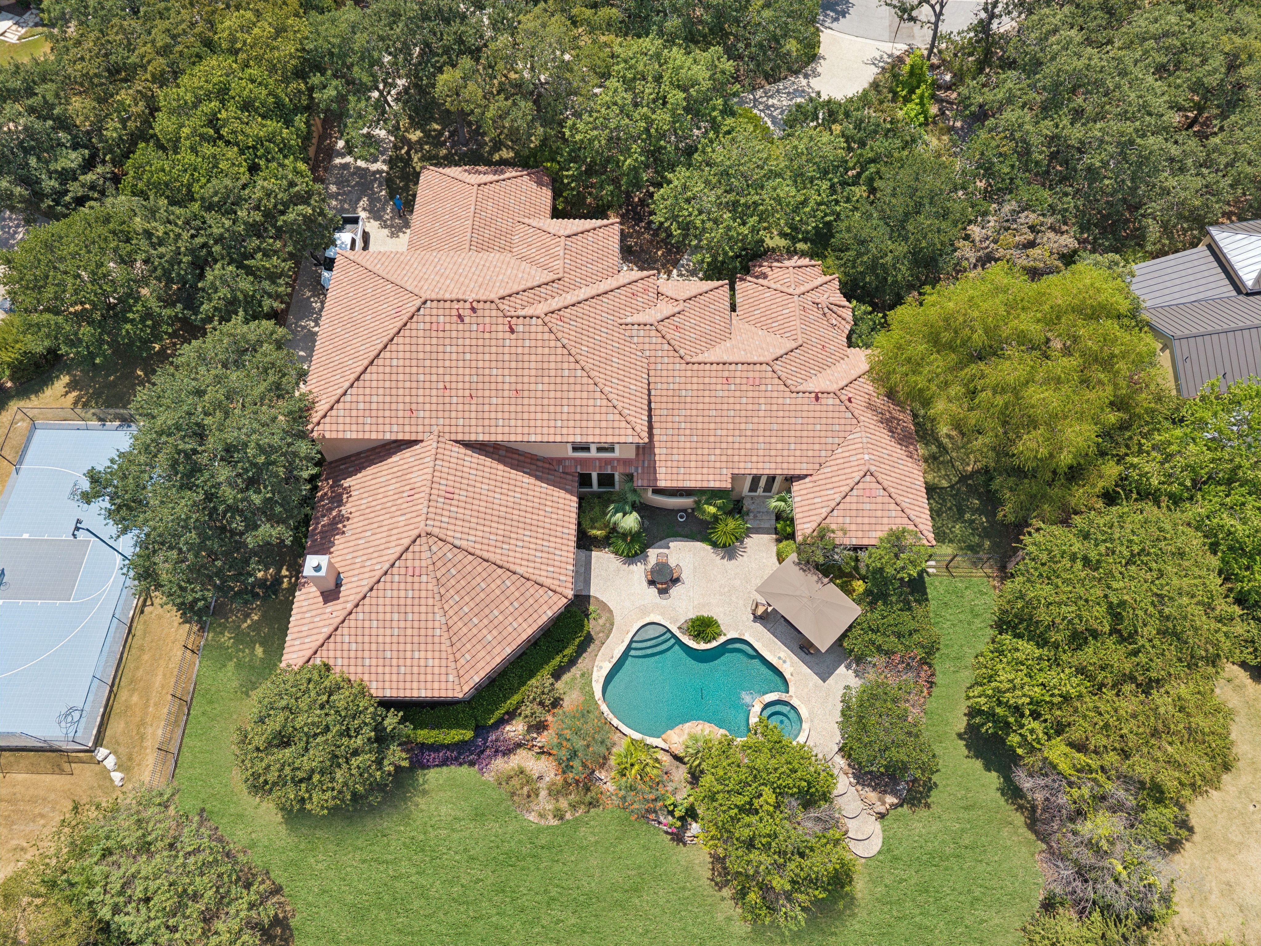  Elevated Living in Bentley Manor - 物件實景