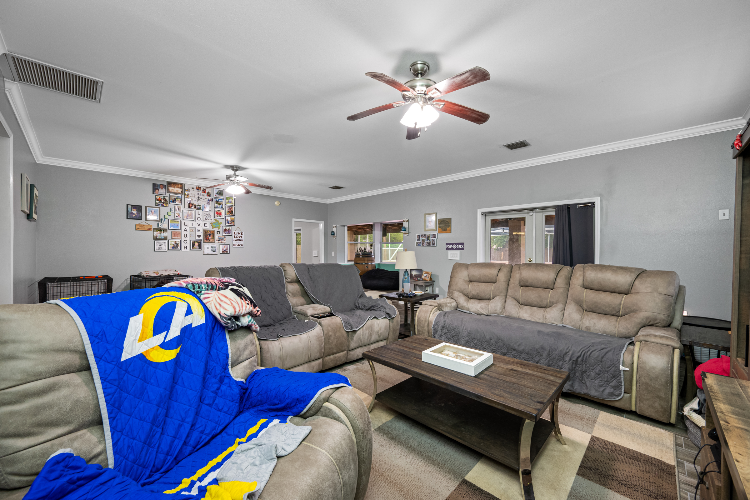 Clearwater, Florida, 33764, United States, 3 Bedrooms Bedrooms, ,2 BathroomsBathrooms,Residential,For Sale,1879424