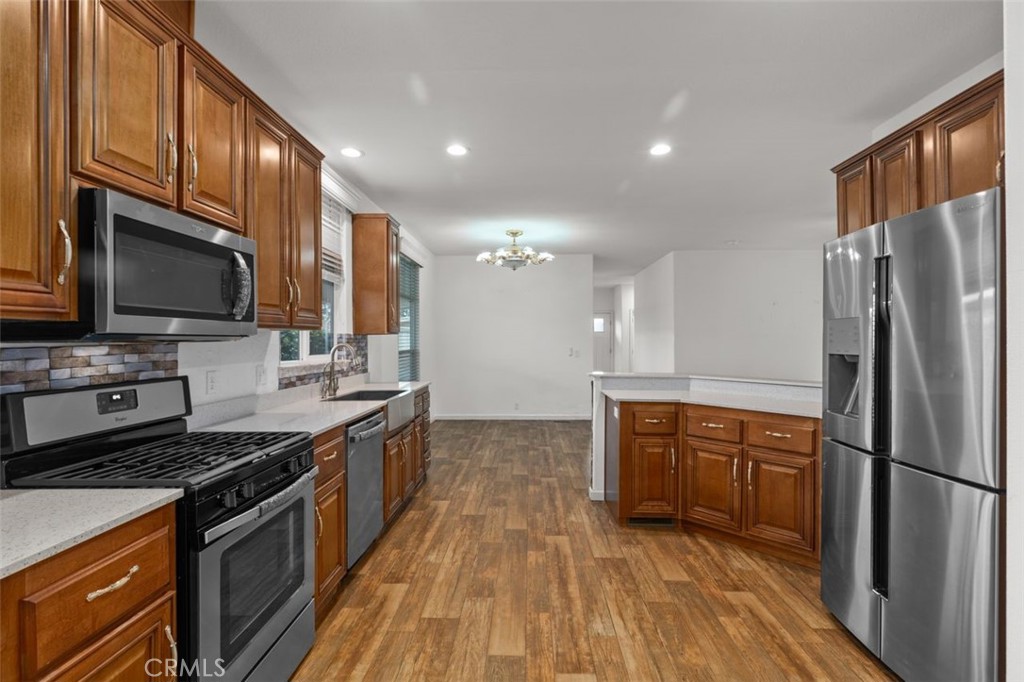 Long Beach, California, 90810, United States, 3 Bedrooms Bedrooms, ,2 BathroomsBathrooms,Residential,For Sale,1828564