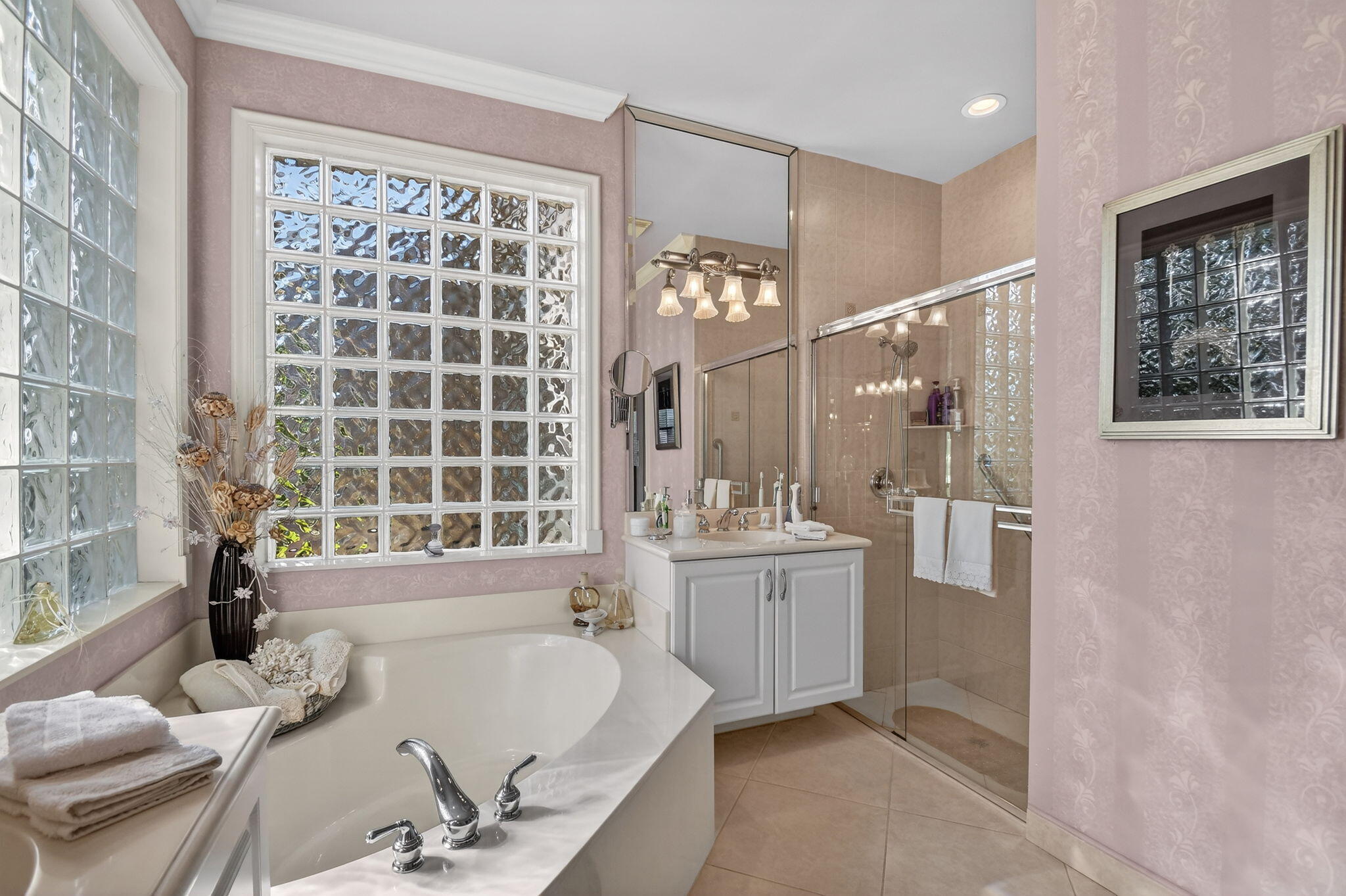 Lake Worth, Florida, 33467, United States, 3 Bedrooms Bedrooms, ,3 BathroomsBathrooms,Residential,For Sale,2000817