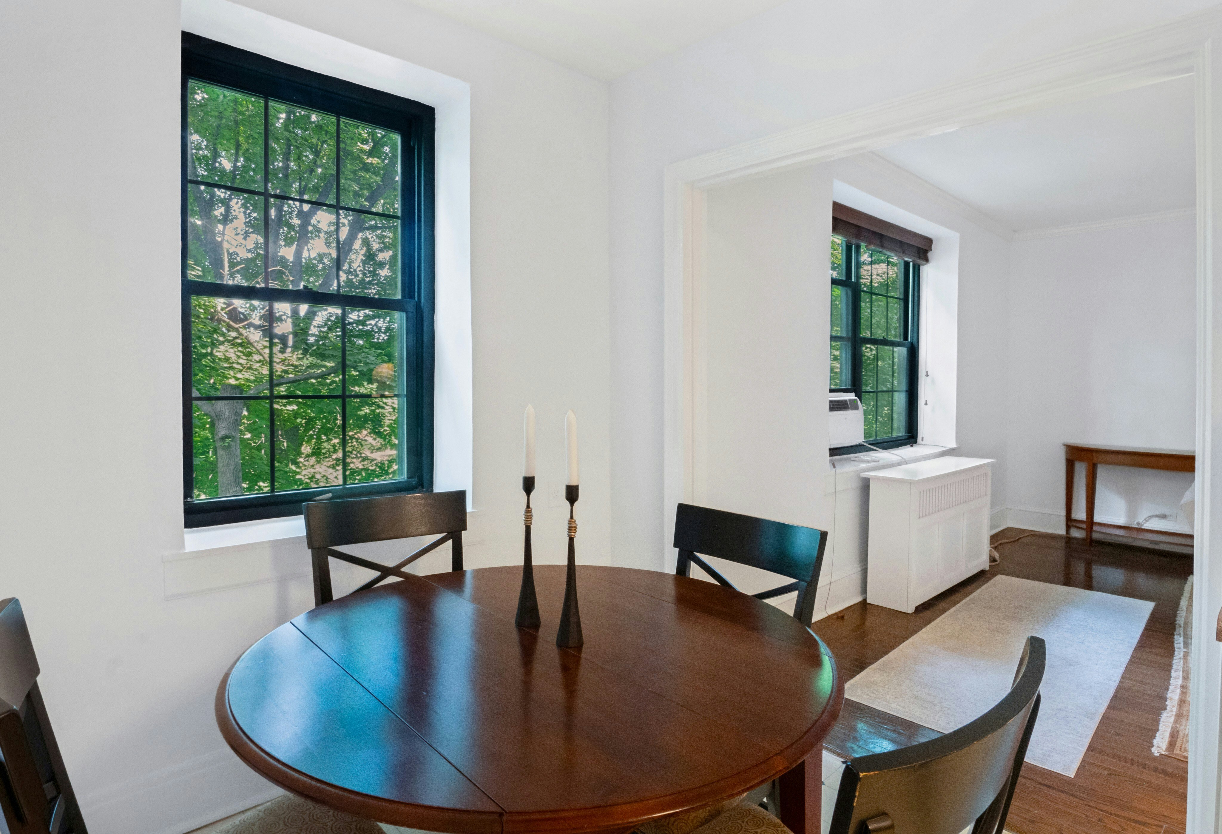  Tucked into a quiet section of the complex is this bright and inviting 1-BR - 物件實景