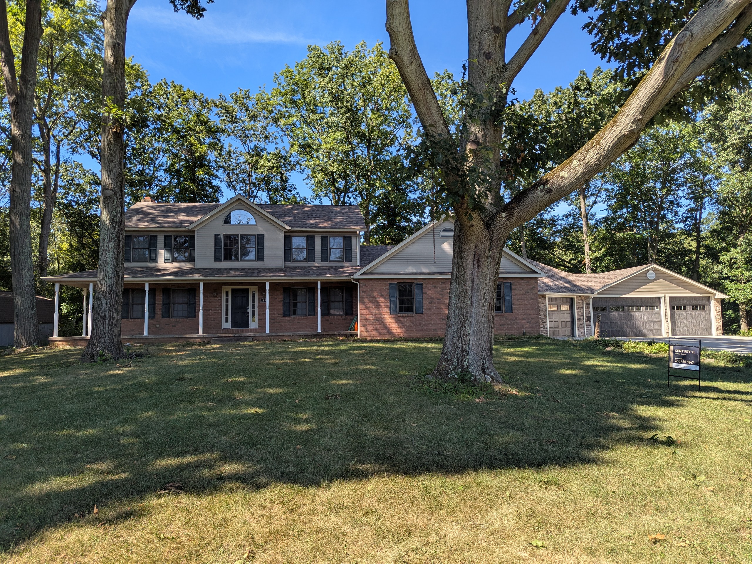 Uniontown, Ohio, 44685, United States, 6 Bedrooms Bedrooms, ,4 BathroomsBathrooms,Residential,For Sale,1945002