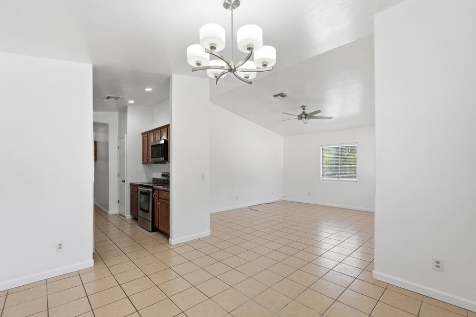  983 Matas Court ¦ Rio Rico, AZ - 物件實景