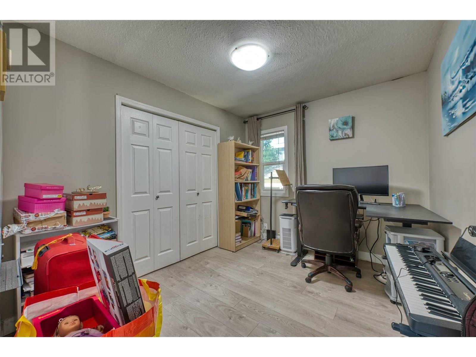 KELOWNA, British Columbia, V1Y 6S9, CA, 5 Bedrooms Bedrooms, ,3 BathroomsBathrooms,Residential,For Sale,1876948