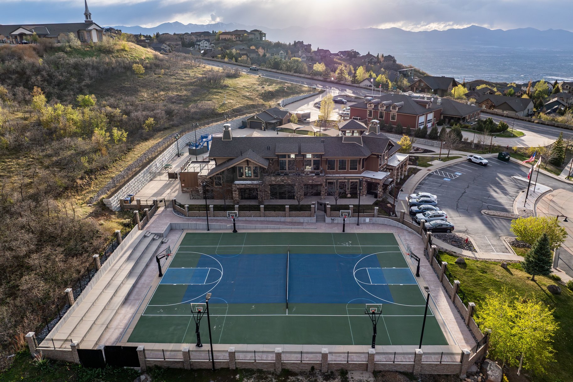  Peaceful Mountain Living with Amenities That Impress - 物件實景