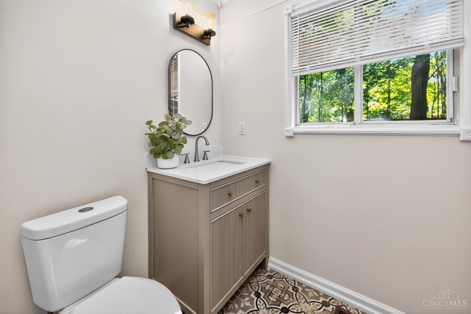 Sycamore Twp, Ohio, 45241, United States, 4 Bedrooms Bedrooms, ,4 BathroomsBathrooms,Residential,For Sale,1982774