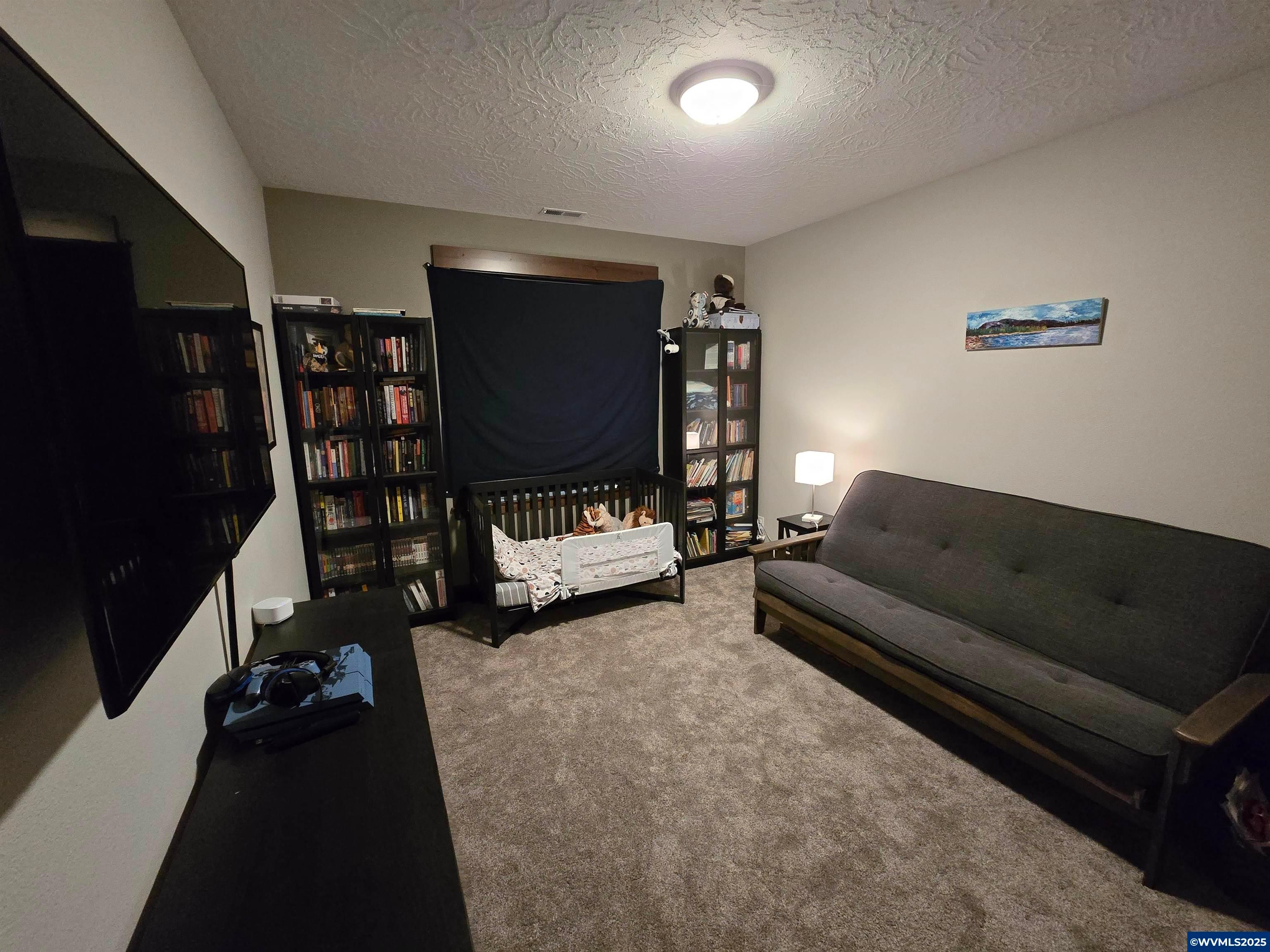 Mill City, Oregon, 97360, United States, 3 Bedrooms Bedrooms, ,2 BathroomsBathrooms,Residential,For Sale,1820943