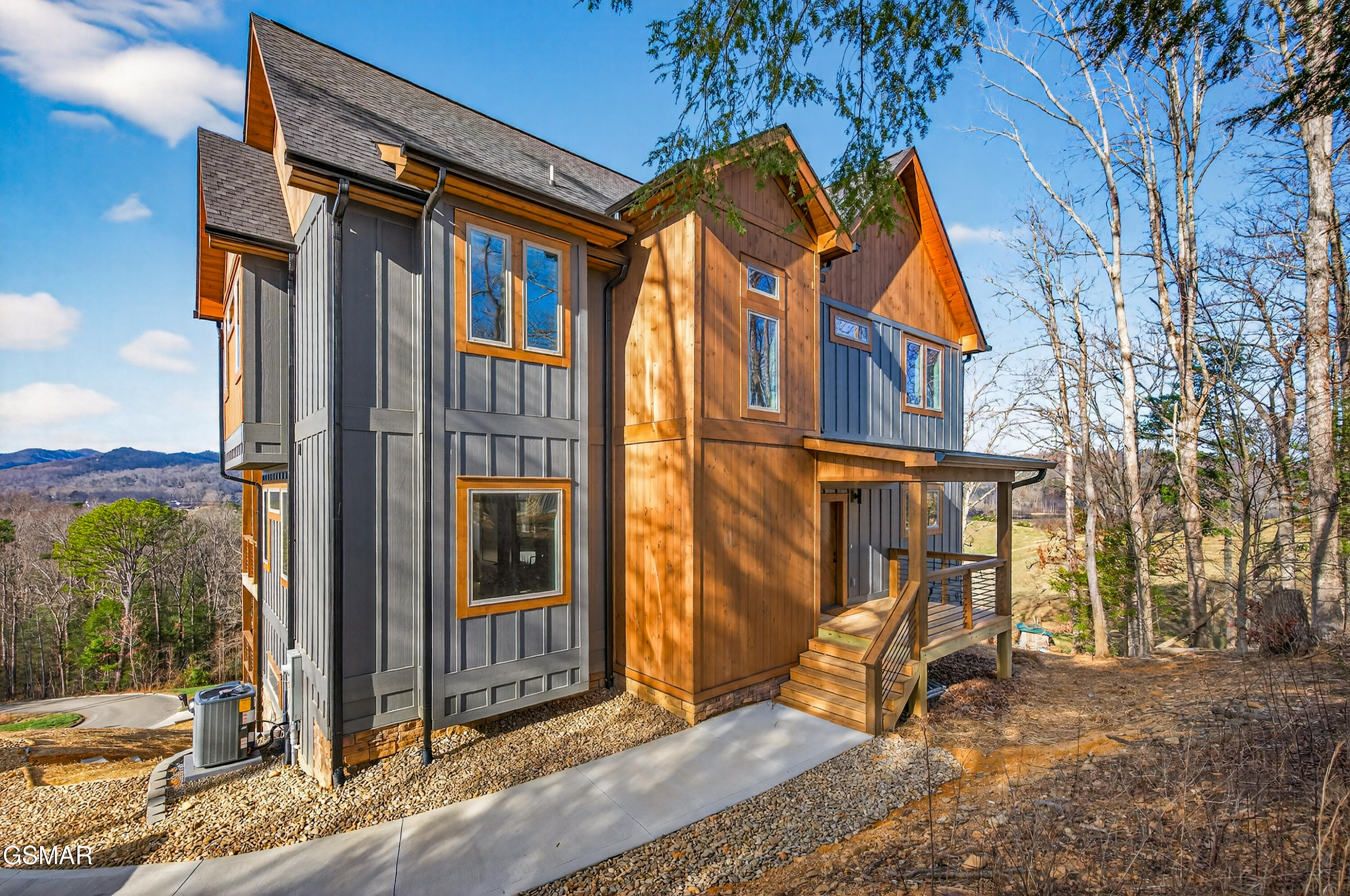 Sevierville, Tennessee, 37862, United States, 5 Bedrooms Bedrooms, ,7 BathroomsBathrooms,Residential,For Sale,2008149