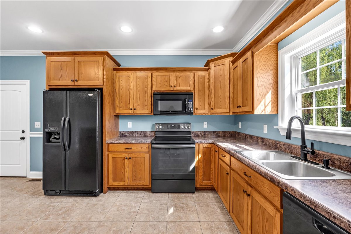 Decherd, Tennessee, 37324, United States, 4 Bedrooms Bedrooms, ,2 BathroomsBathrooms,Residential,For Sale,1870930