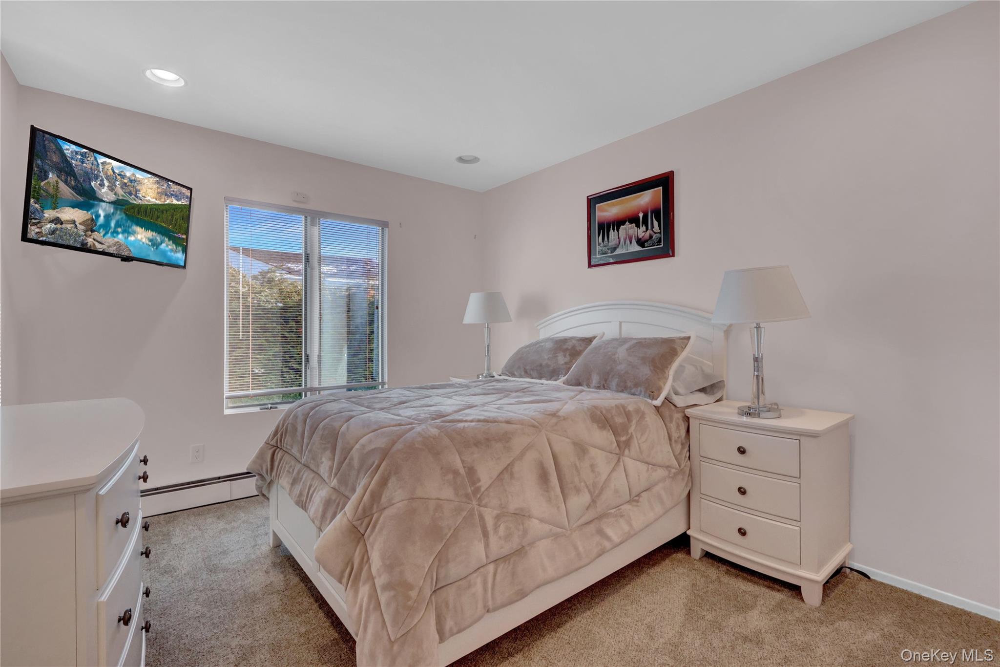 Bellmore, New York, 11710, United States, 4 Bedrooms Bedrooms, ,3 BathroomsBathrooms,Residential,For Sale,2013252