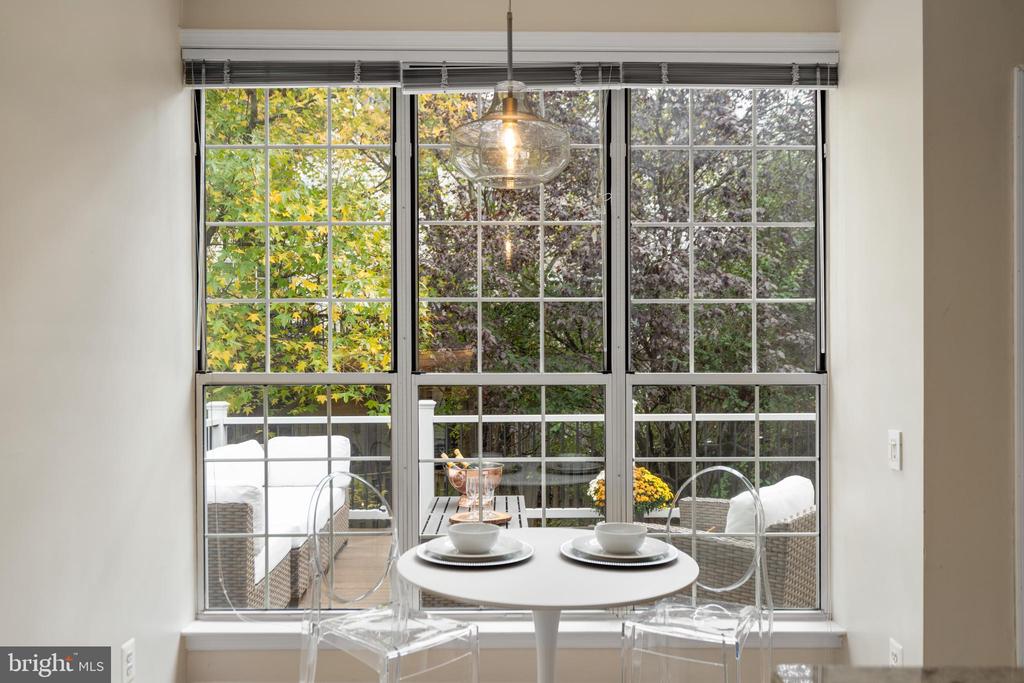 Sterling, Virginia, 20165, United States, 3 Bedrooms Bedrooms, ,4 BathroomsBathrooms,Residential,For Sale,1984617