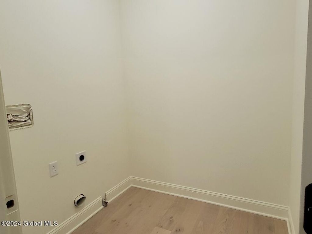 Lake George, New York, 12845, United States, 3 Bedrooms Bedrooms, ,3 BathroomsBathrooms,Residential,For Sale,1903544