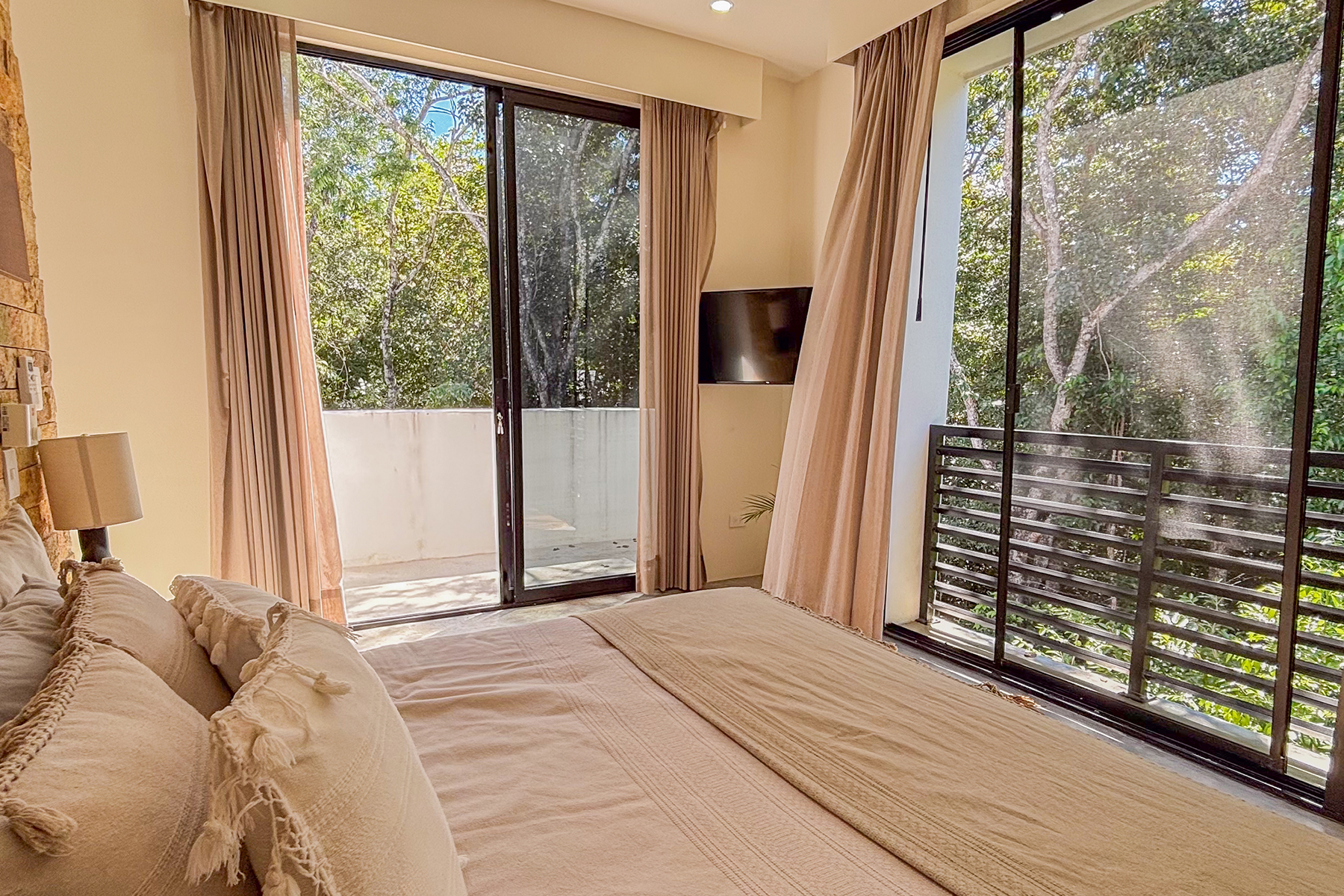  Villa Altaire Gated Community - 物件實景