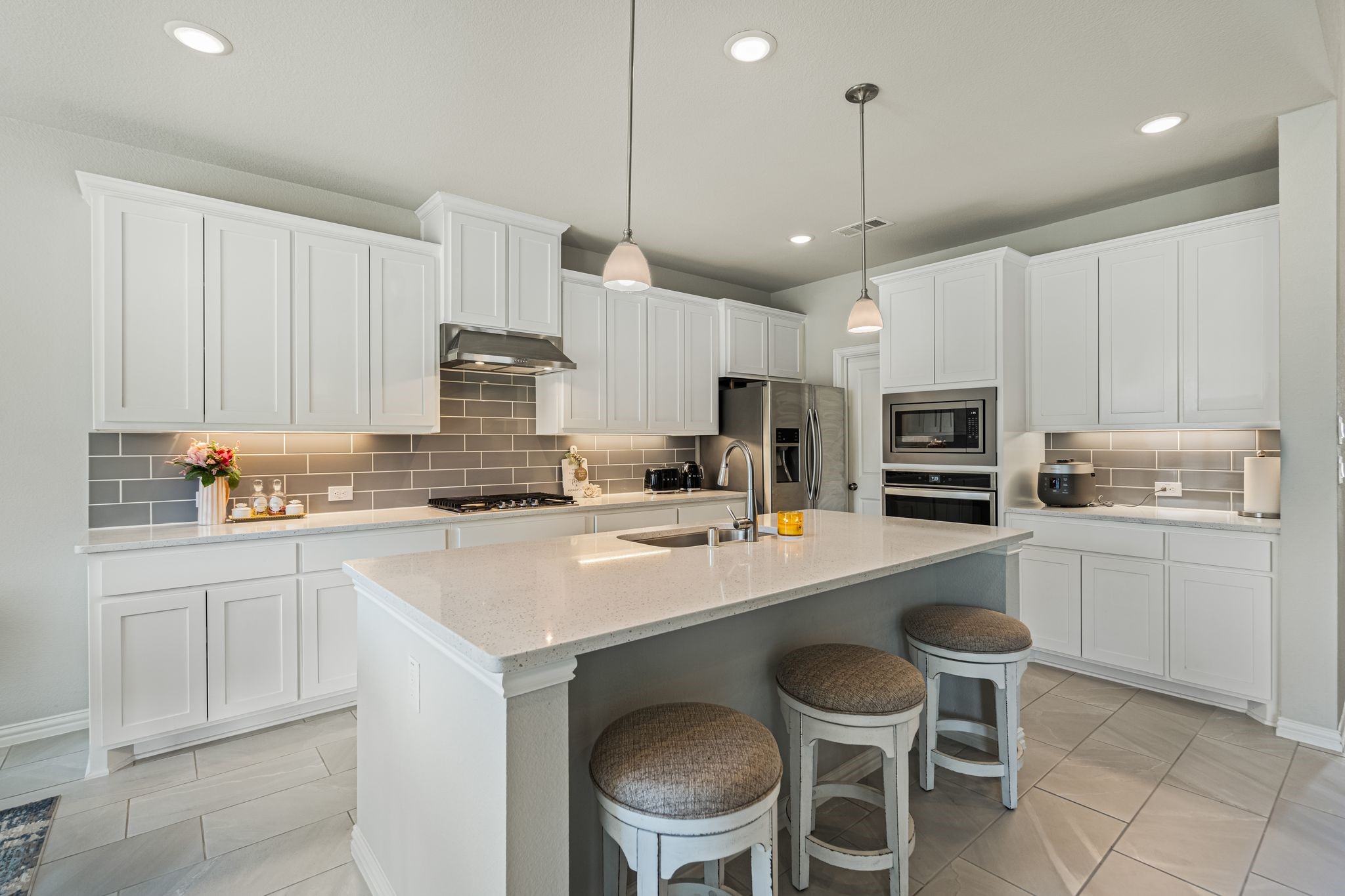 Little Elm, Texas, 76227, United States, 4 Bedrooms Bedrooms, ,3 BathroomsBathrooms,Residential,For Sale,1848680