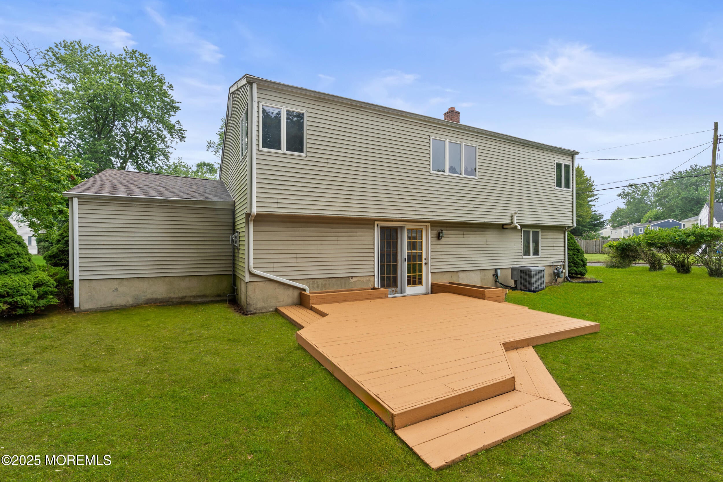 Oakhurst, New Jersey, 07755, United States, 3 Bedrooms Bedrooms, ,2 BathroomsBathrooms,Residential,For Sale,1923231