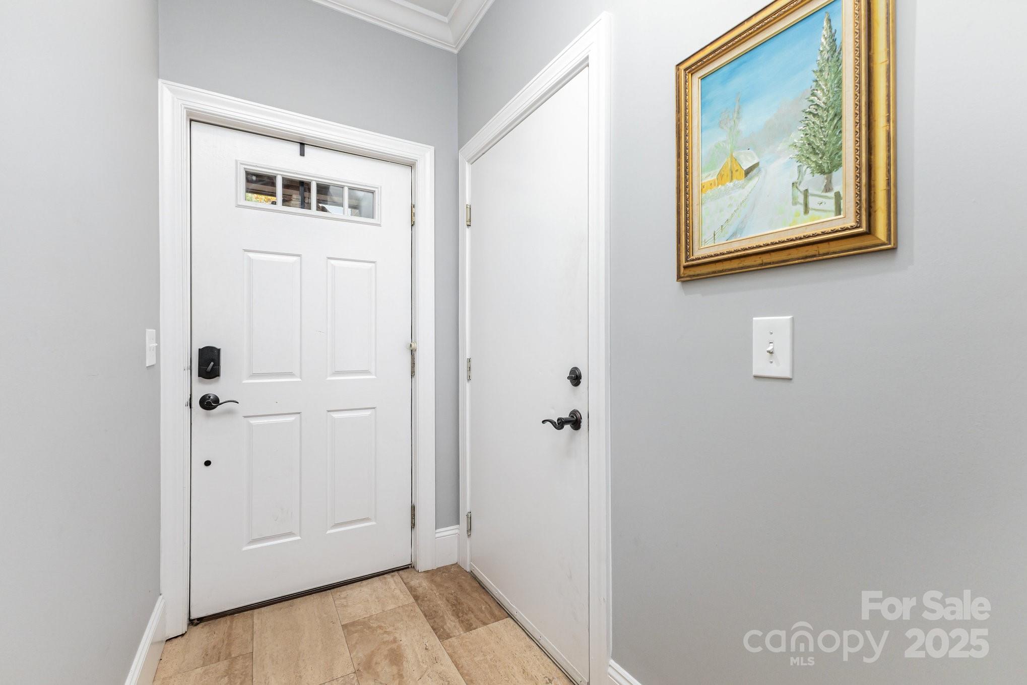 Charlotte, North Carolina, 28207, United States, 2 Bedrooms Bedrooms, ,3 BathroomsBathrooms,Residential,For Sale,1997449