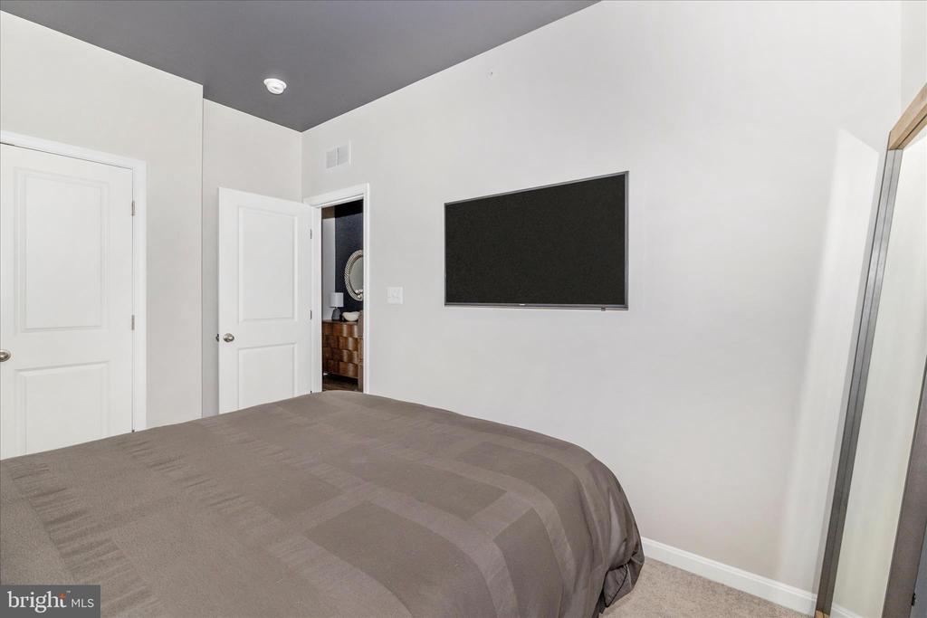 Frederick, Maryland, 21701, United States, 4 Bedrooms Bedrooms, ,4 BathroomsBathrooms,Residential,For Sale,2005194