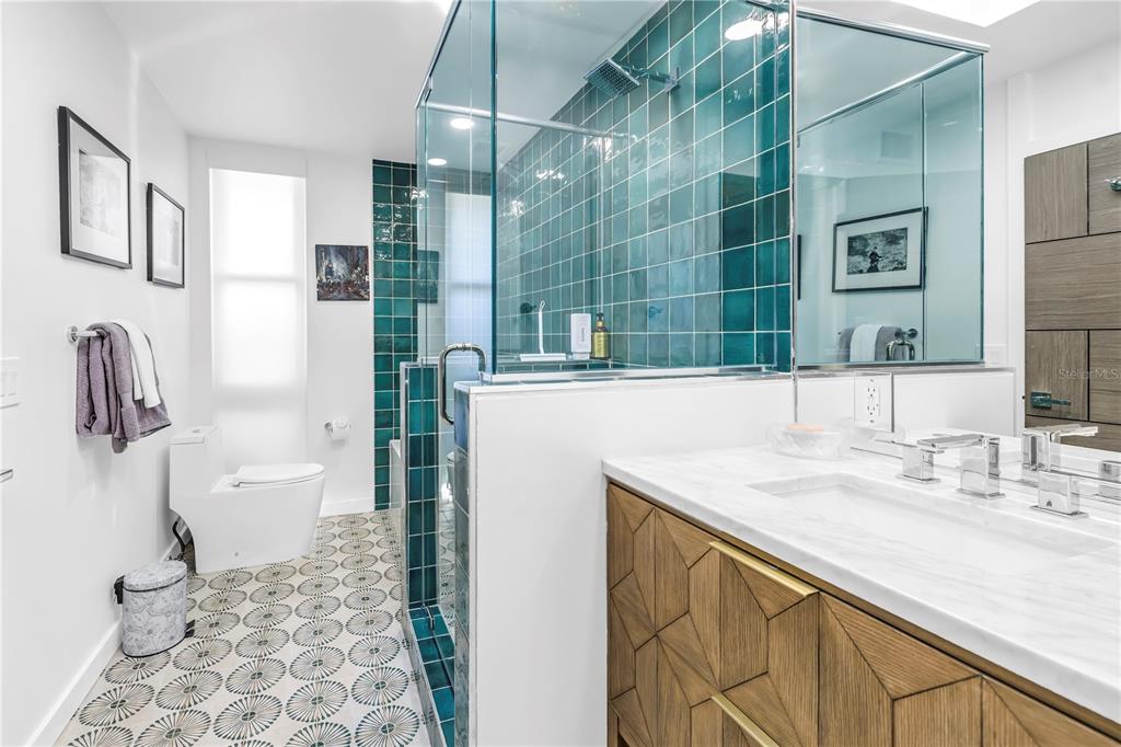 St Petersburg, Florida, 33704, United States, 4 Bedrooms Bedrooms, ,4 BathroomsBathrooms,Residential,For Sale,1991901