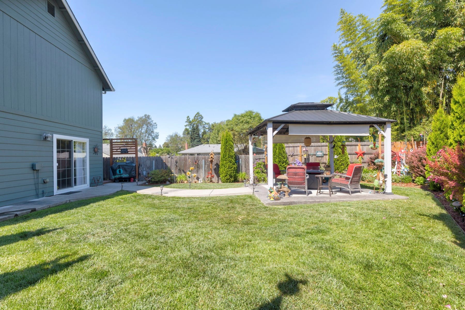  1074 SE Christie Place Grants Pass, OR 97526 - 物件實景