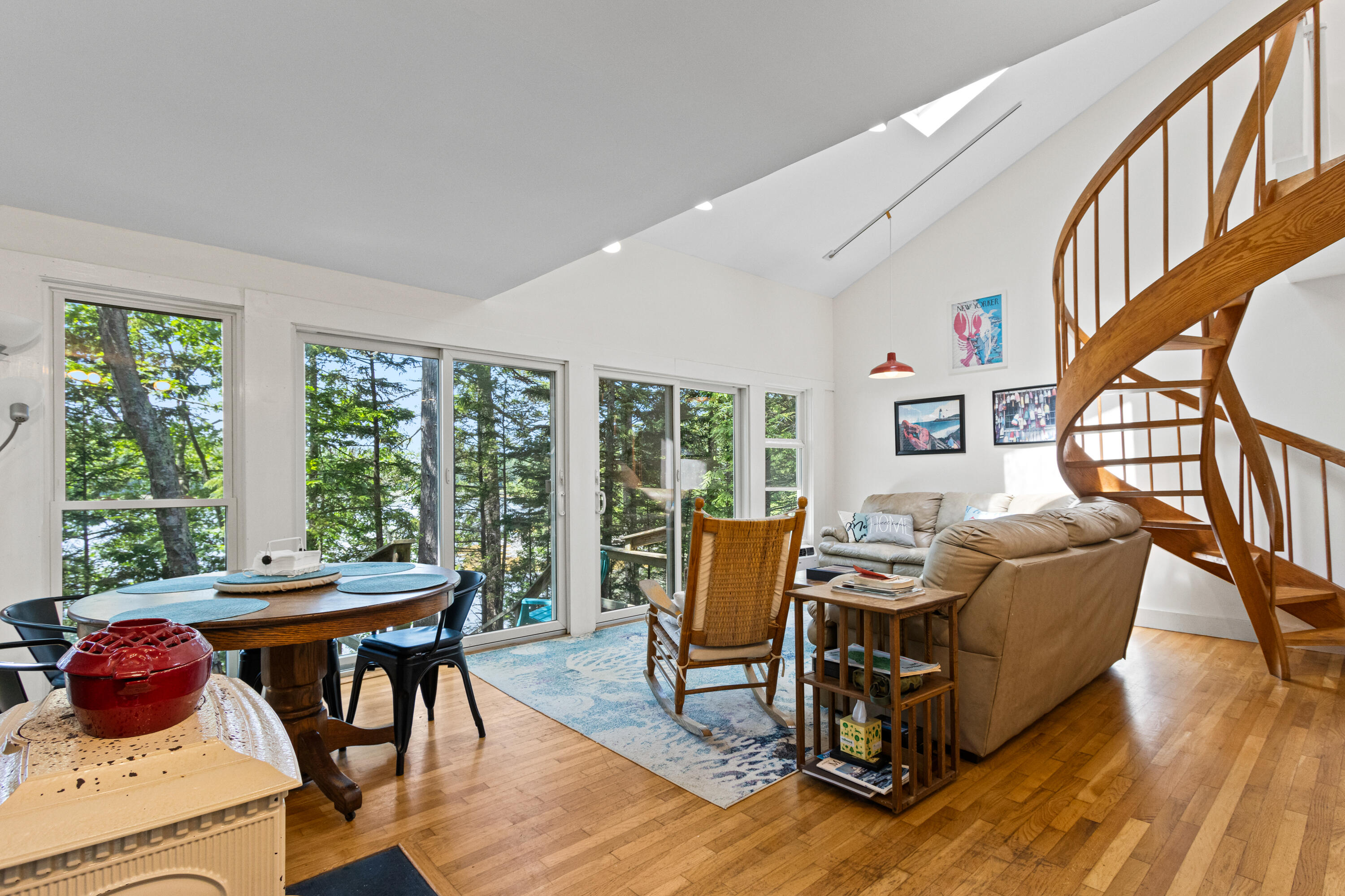 Freeport, Maine, 04032, United States, 2 Bedrooms Bedrooms, ,2 BathroomsBathrooms,Residential,For Sale,1917766