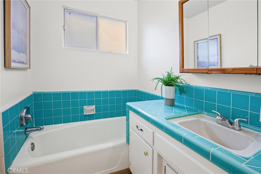 Arroyo Grande, California, 93420, United States, 3 Bedrooms Bedrooms, ,2 BathroomsBathrooms,Residential,For Sale,2049295