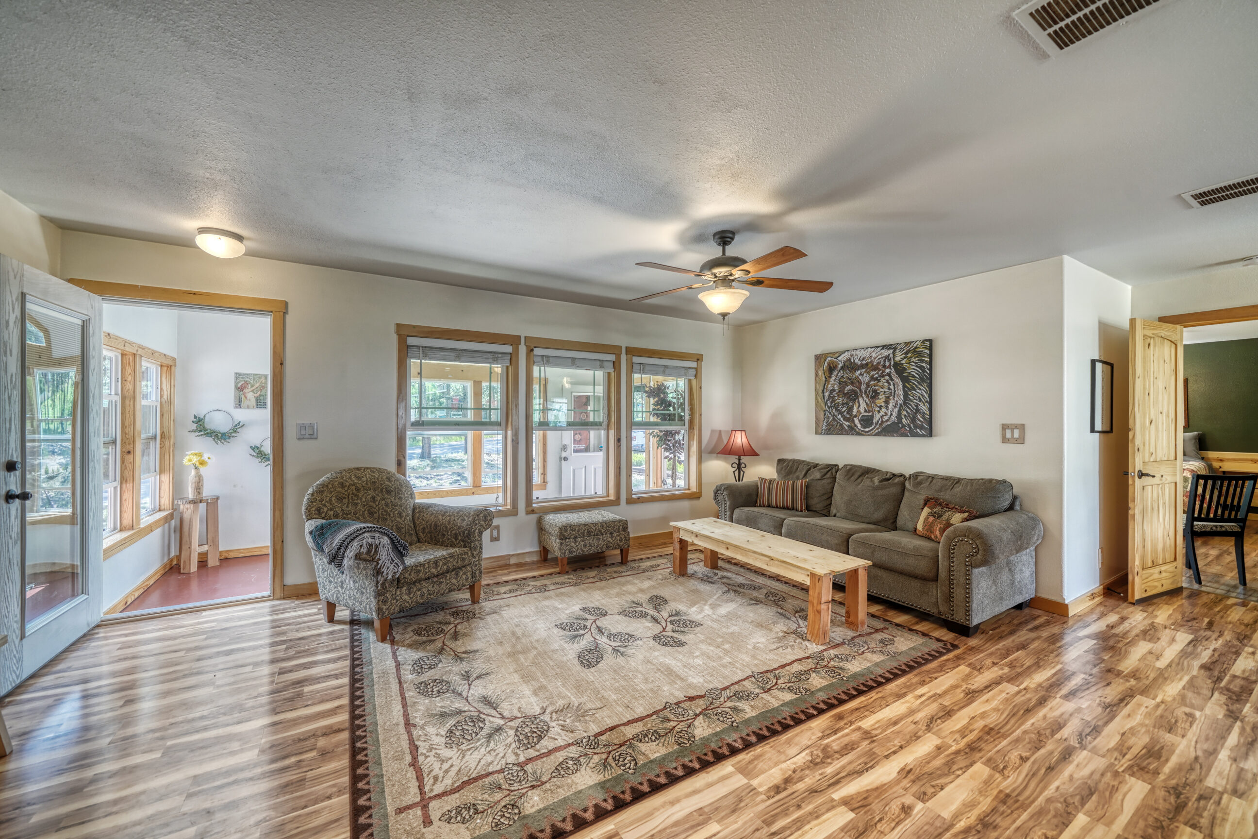 Woodland Park, Colorado, 80863, United States, 3 Bedrooms Bedrooms, ,2 BathroomsBathrooms,Residential,For Sale,1891274