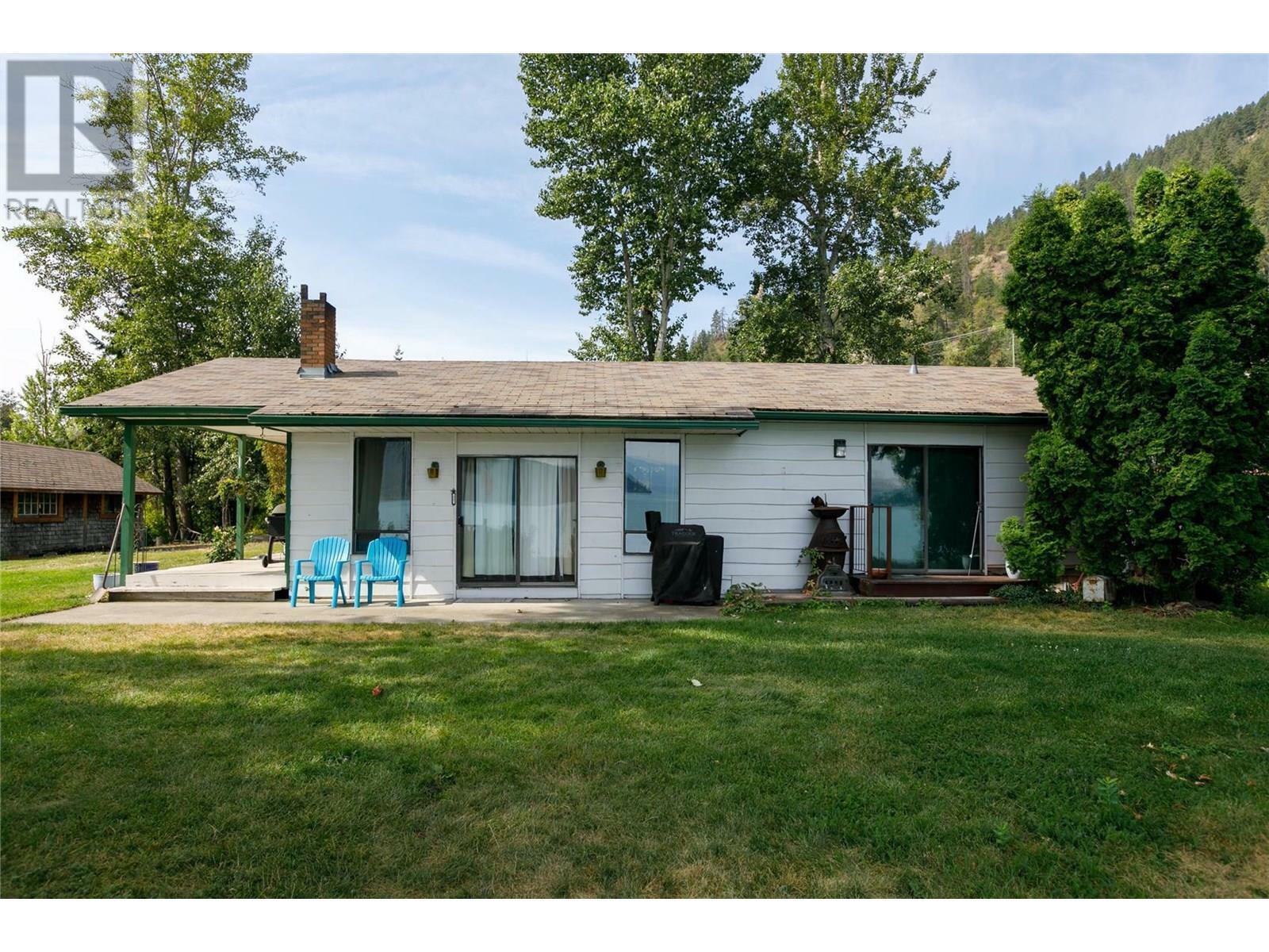 OYAMA, British Columbia, V4V 2E9, CA, 3 Bedrooms Bedrooms, ,1 BathroomBathrooms,Residential,For Sale,1961111