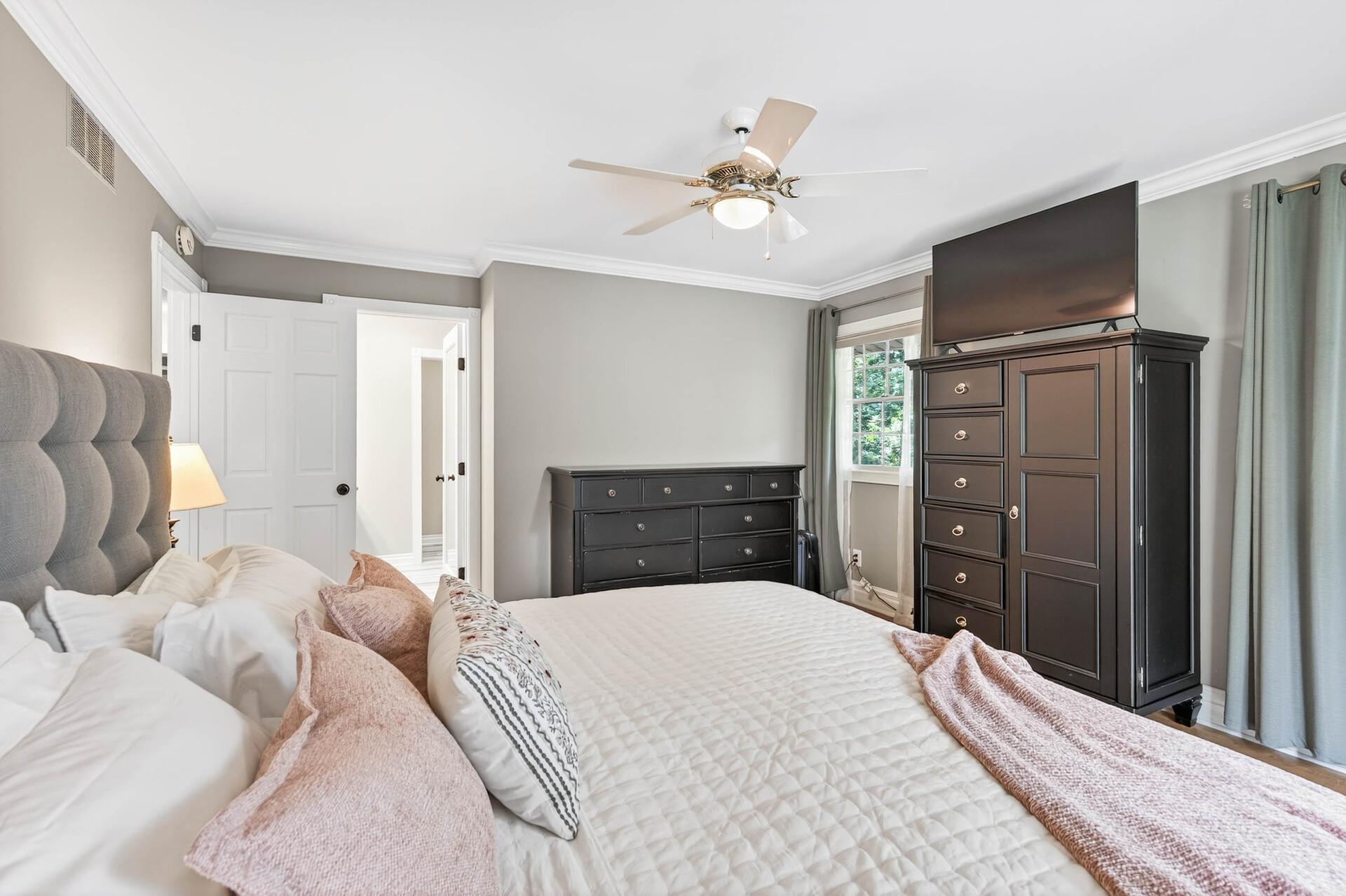 Minnetonka, Minnesota, 55345, United States, 5 Bedrooms Bedrooms, ,2 BathroomsBathrooms,Residential,For Sale,1919862