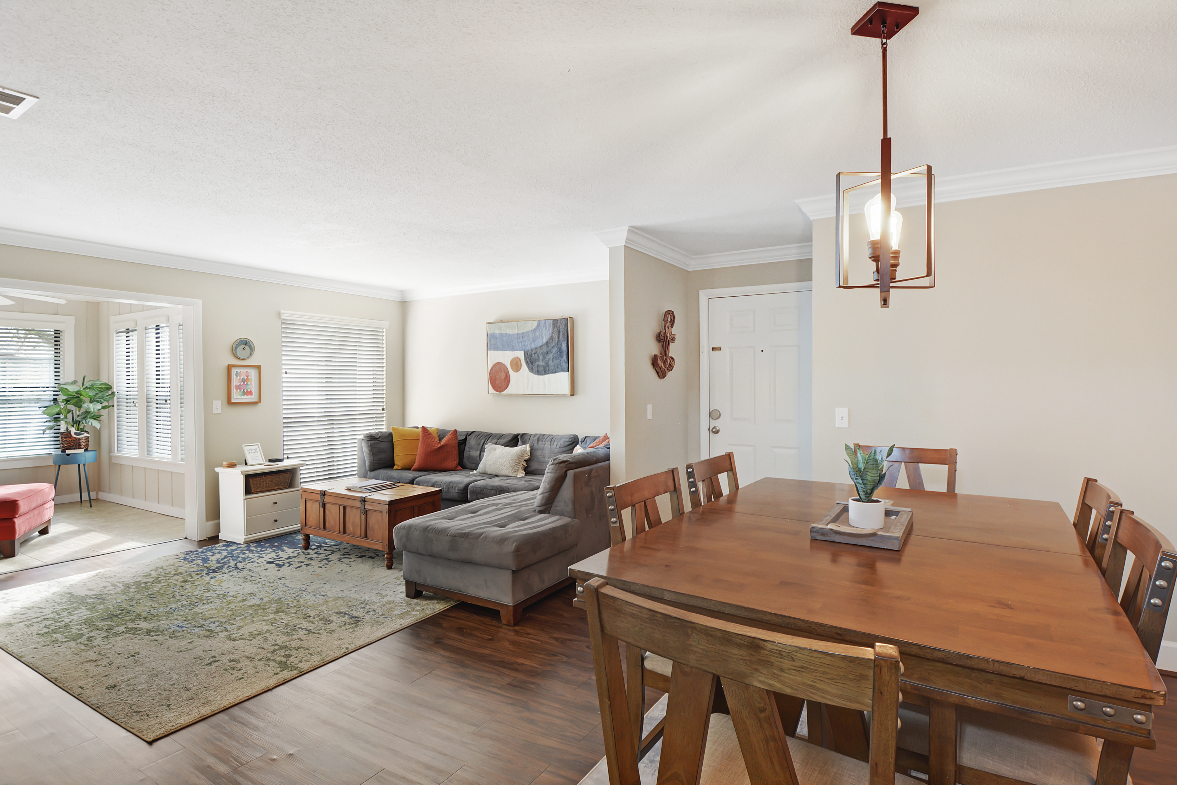  2511 Demere Road #8 - 物件實景