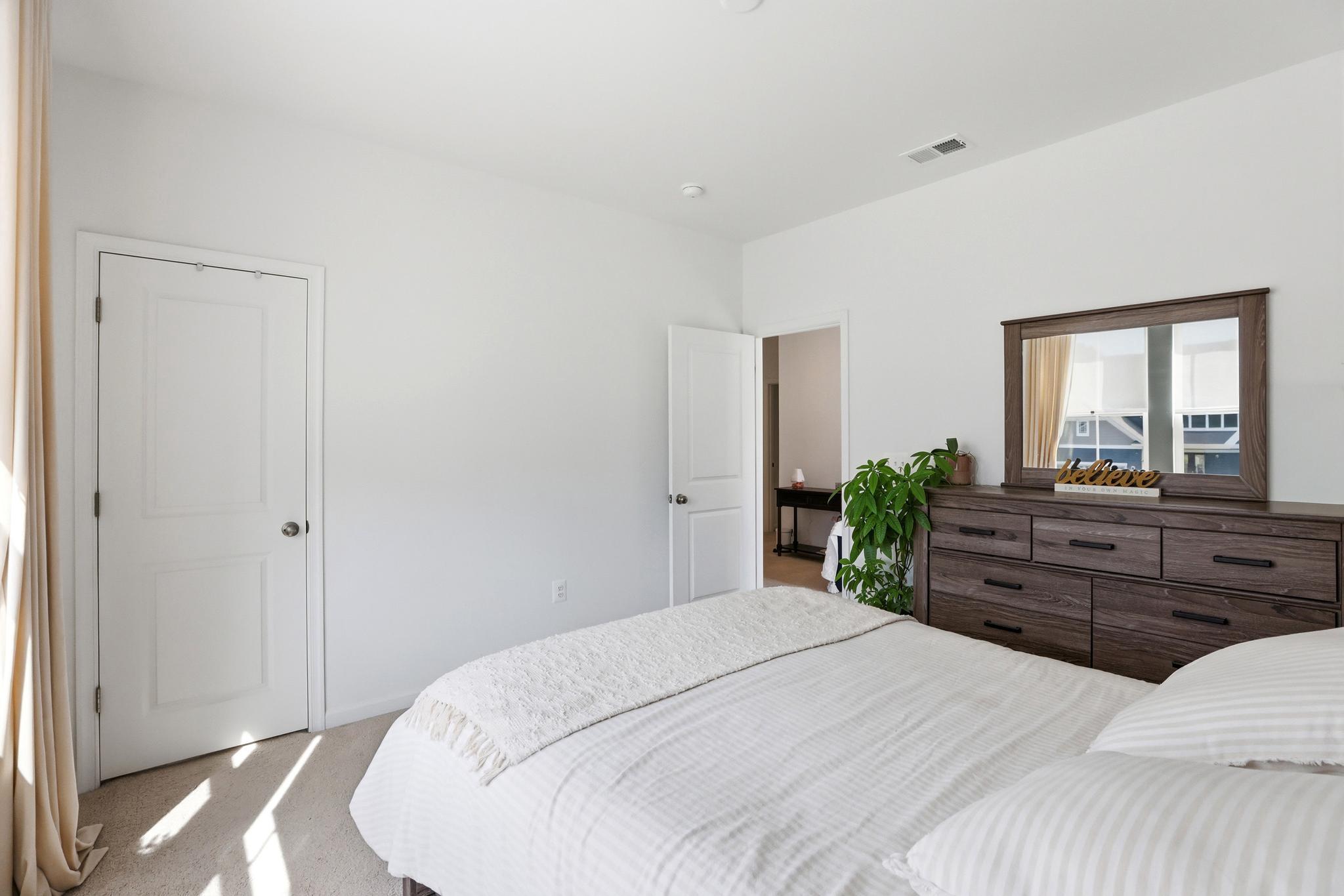  9428 Deschamp Court, Manassas, VA, 20112 - 物件實景