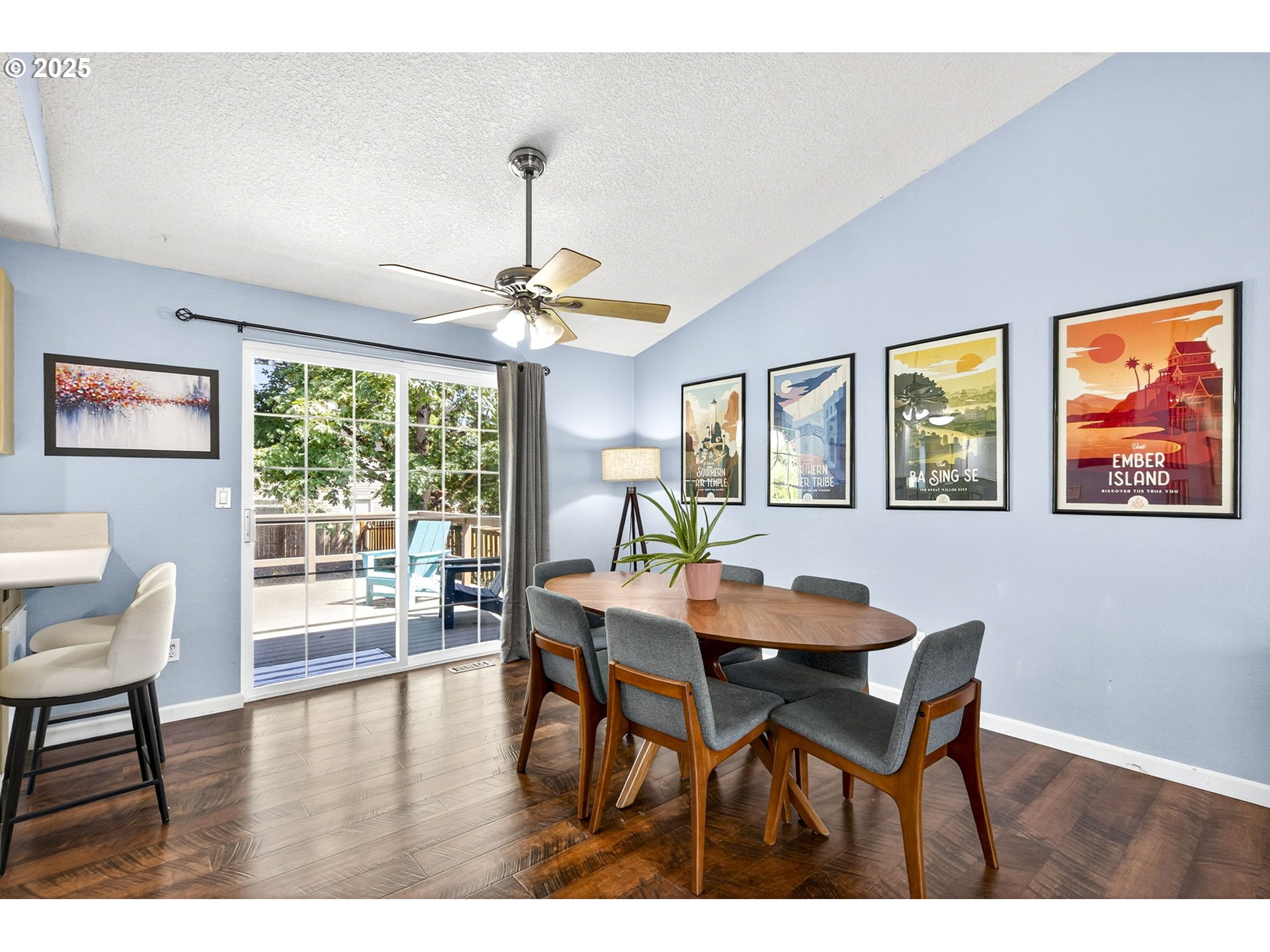 Dundee, Oregon, 97115, United States, 3 Bedrooms Bedrooms, ,2 BathroomsBathrooms,Residential,For Sale,1903917